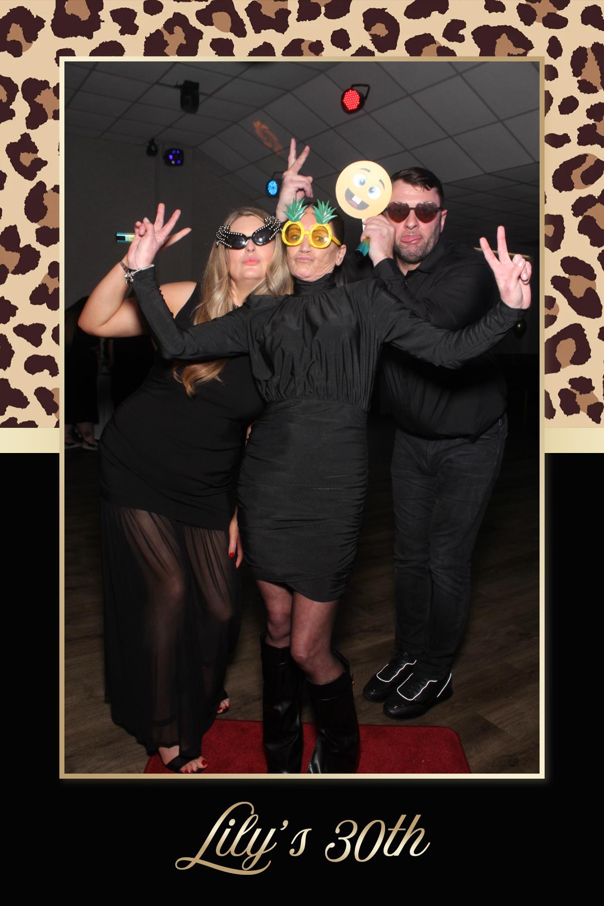 Lily's 30th Birthday | View more photos from the event at gallery.liverpoolselfiemirror.co.uk/u/LiverpoolSelfieMirror/Lilys-30th-Birthday