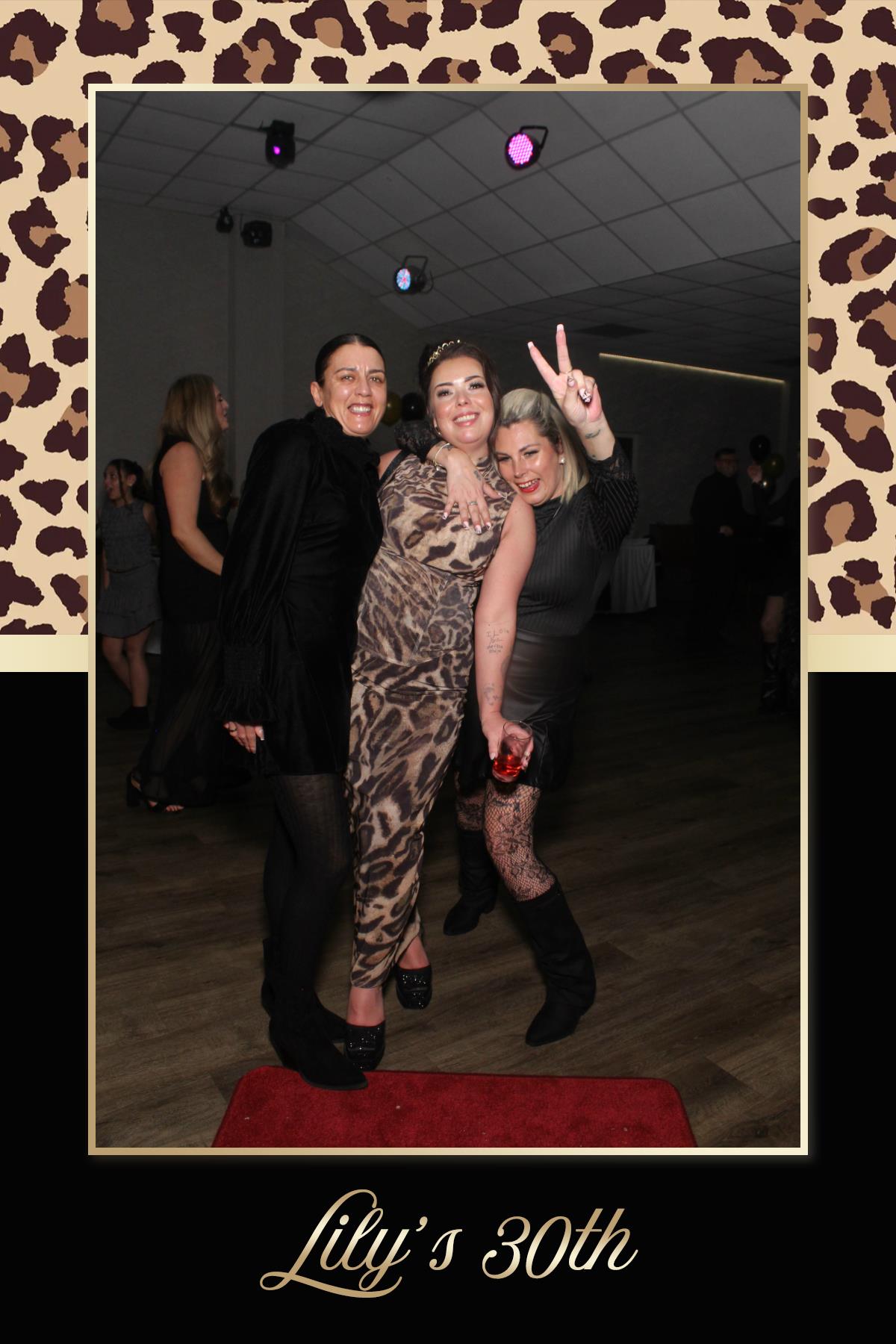 Lily's 30th Birthday | View more photos from the event at gallery.liverpoolselfiemirror.co.uk/u/LiverpoolSelfieMirror/Lilys-30th-Birthday