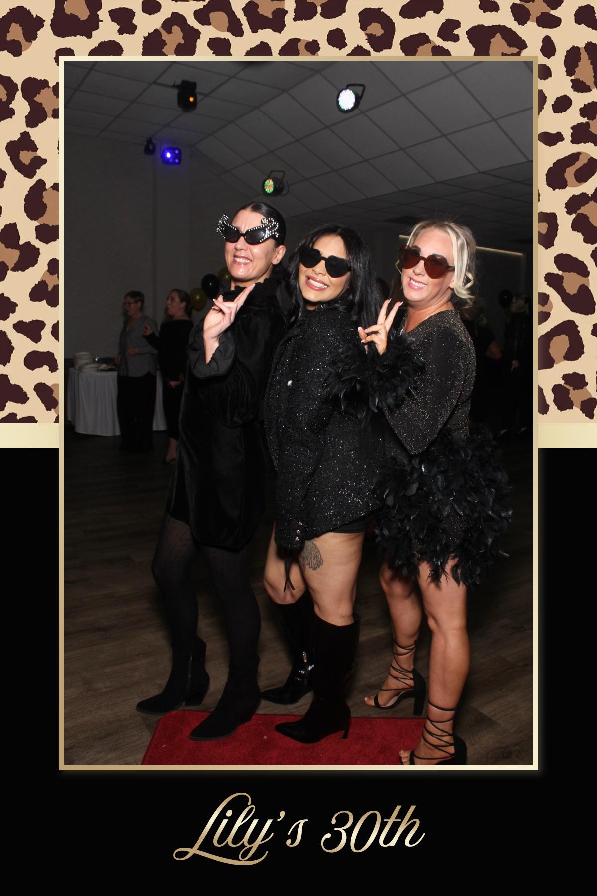 Lily's 30th Birthday | View more photos from the event at gallery.liverpoolselfiemirror.co.uk/u/LiverpoolSelfieMirror/Lilys-30th-Birthday