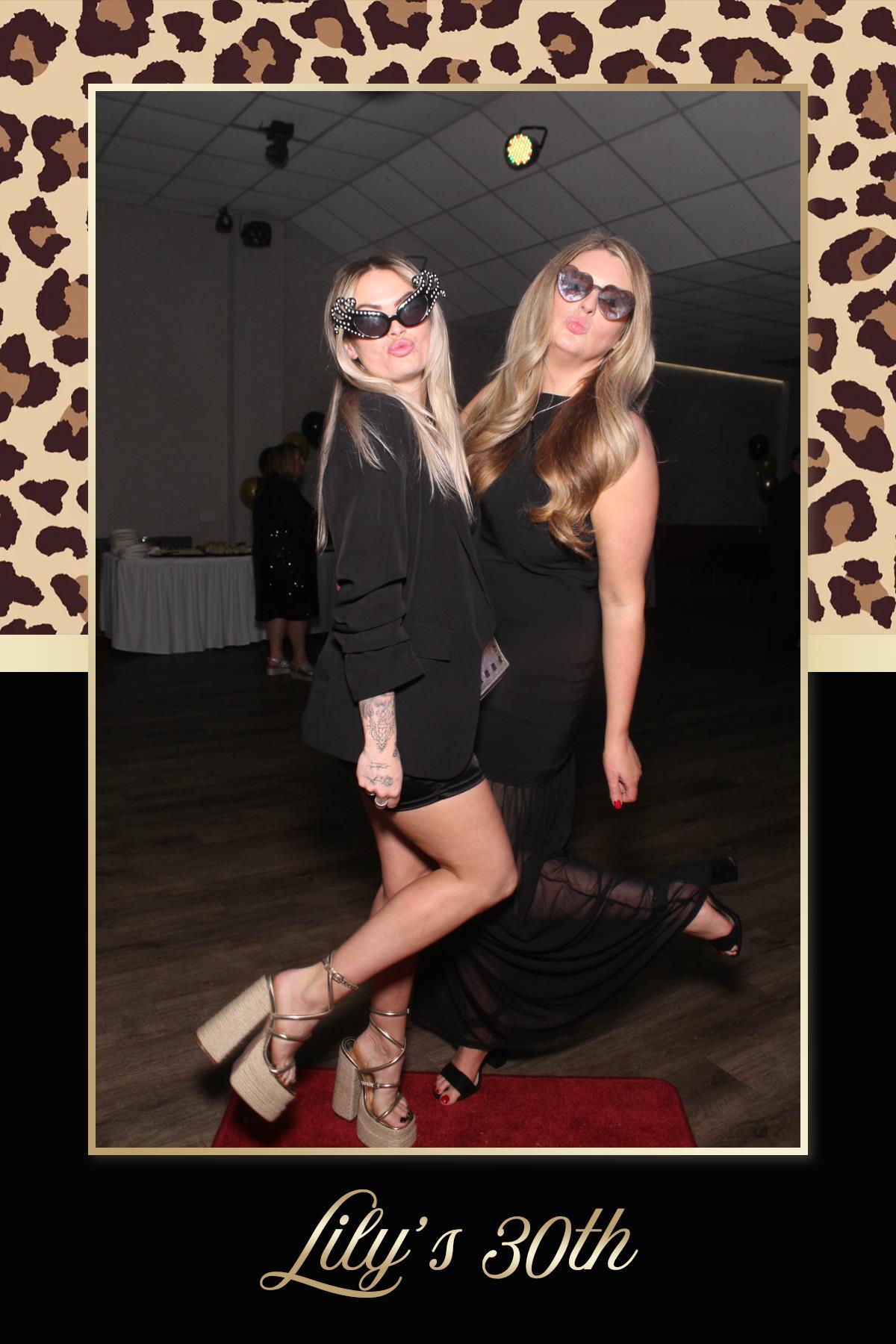 Lily's 30th Birthday | View more photos from the event at gallery.liverpoolselfiemirror.co.uk/u/LiverpoolSelfieMirror/Lilys-30th-Birthday