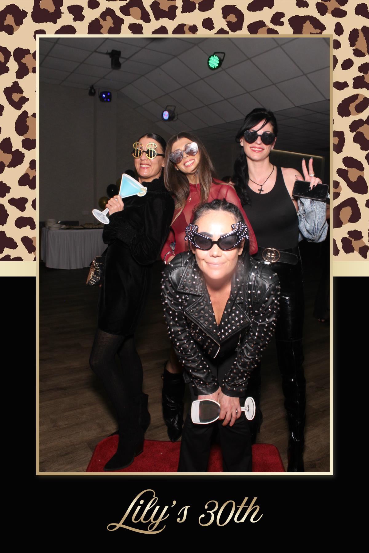 Lily's 30th Birthday | View more photos from the event at gallery.liverpoolselfiemirror.co.uk/u/LiverpoolSelfieMirror/Lilys-30th-Birthday