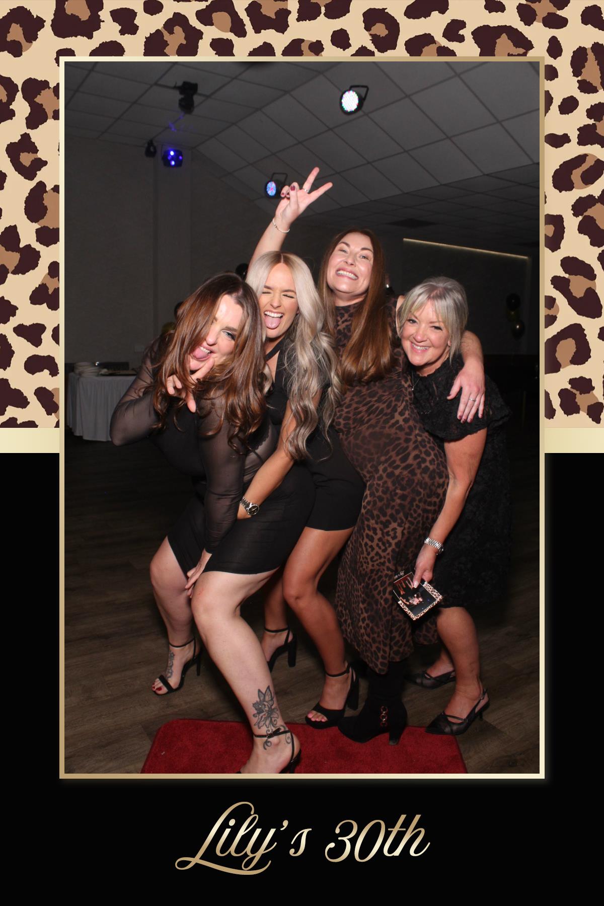 Lily's 30th Birthday | View more photos from the event at gallery.liverpoolselfiemirror.co.uk/u/LiverpoolSelfieMirror/Lilys-30th-Birthday