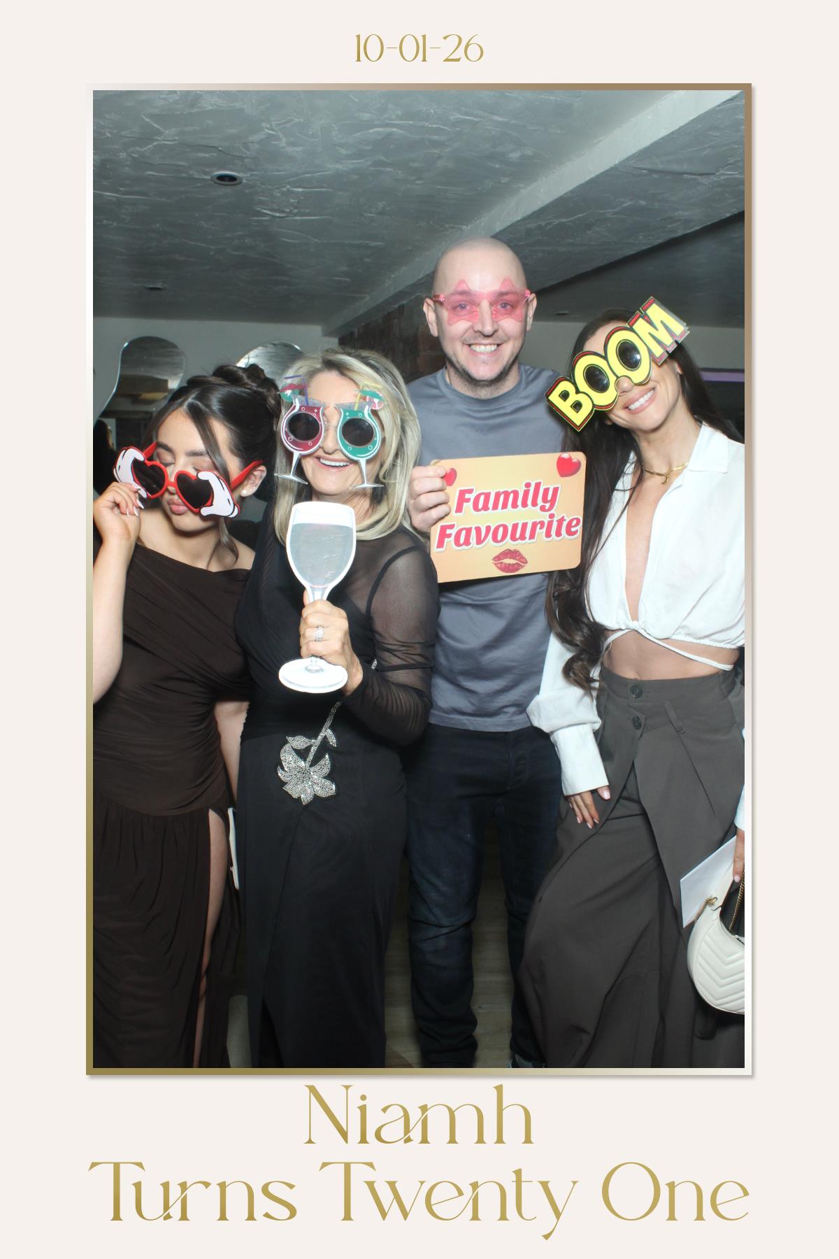 Niamh Turns Twenty One | View more photos from the event at gallery.liverpoolselfiemirror.co.uk/u/LiverpoolSelfieMirror/Niamh-Turns-Twenty-One