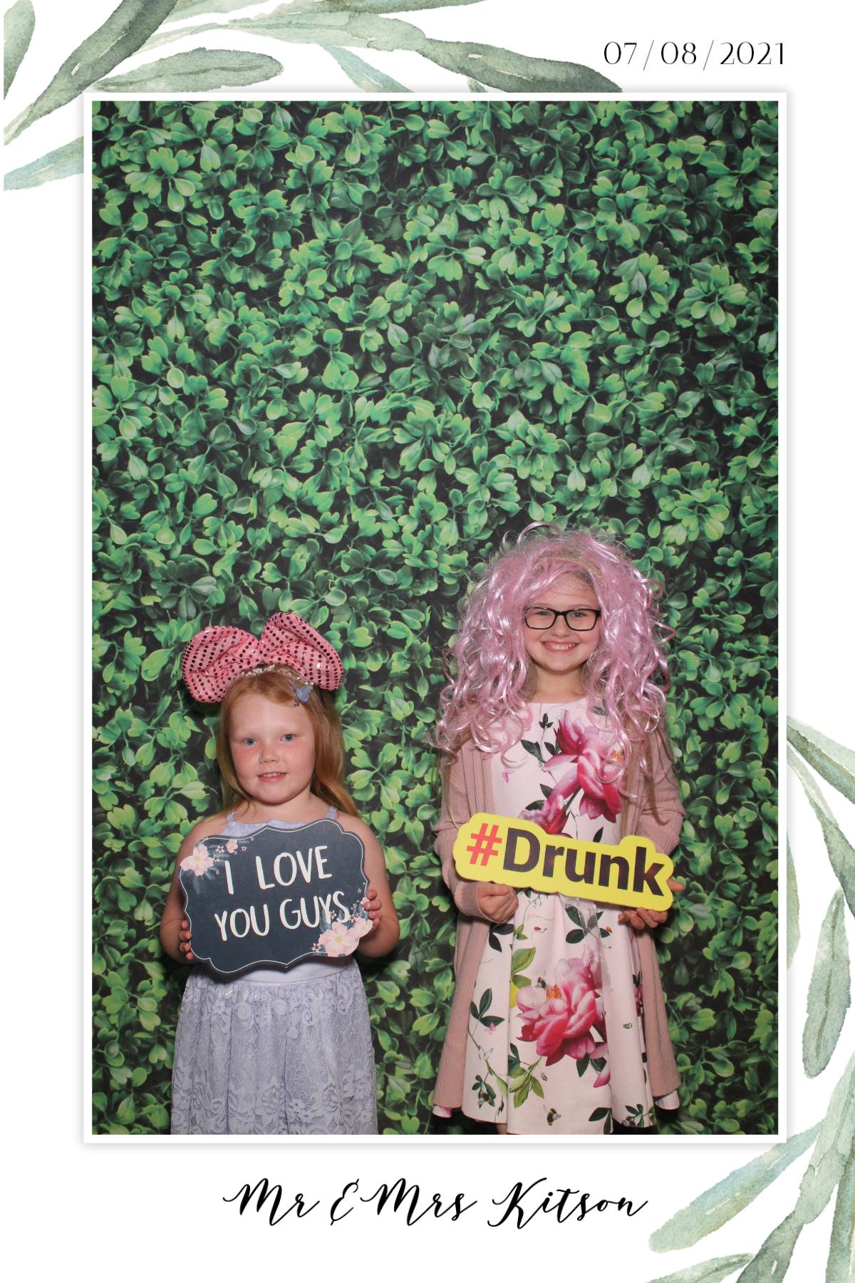 Mr & Mrs Kitson  | View more photos from the event at gallery.magicimages.uk/u/MagicImages/Mr-Mrs-Kitson