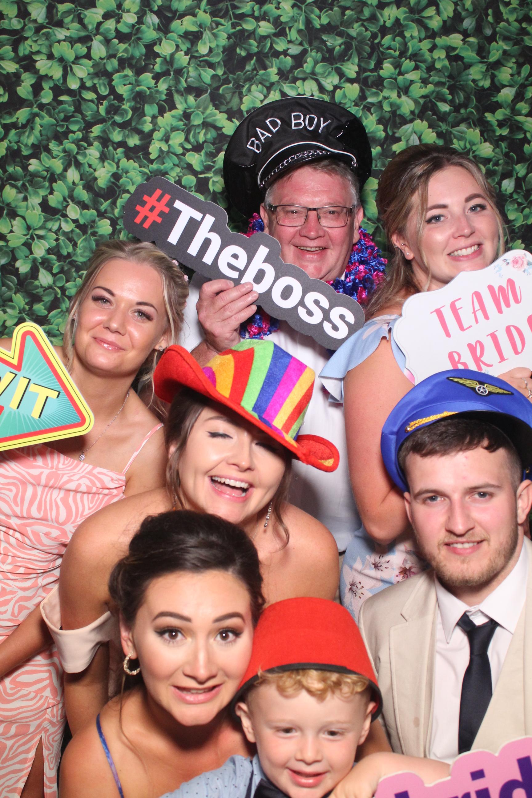 Mr & Mrs Kitson  | View more photos from the event at gallery.magicimages.uk/u/MagicImages/Mr-Mrs-Kitson