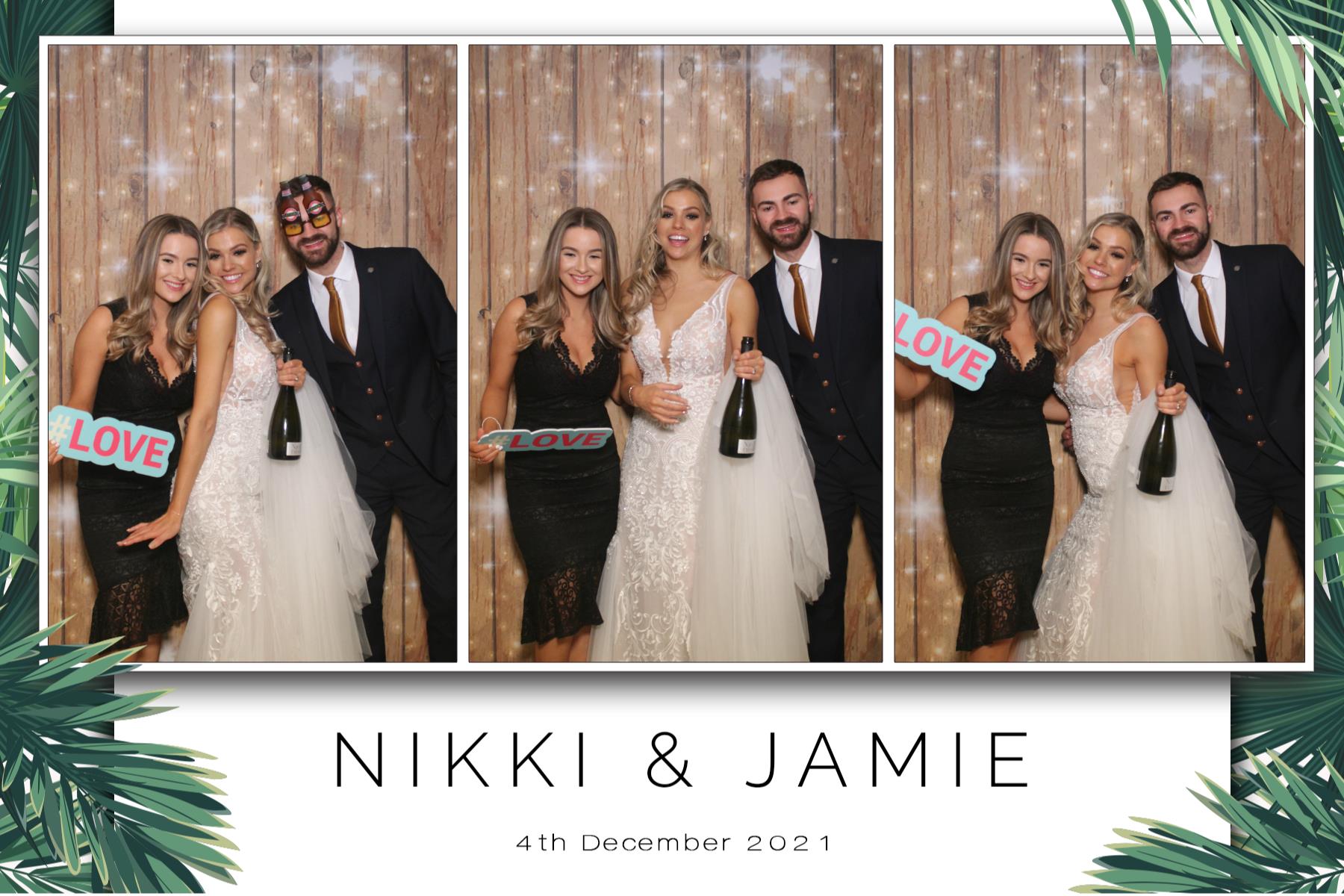 Nikki & Jamie  | View more photos from the event at gallery.magicimages.uk/u/MagicImages/Nikki-Jamie