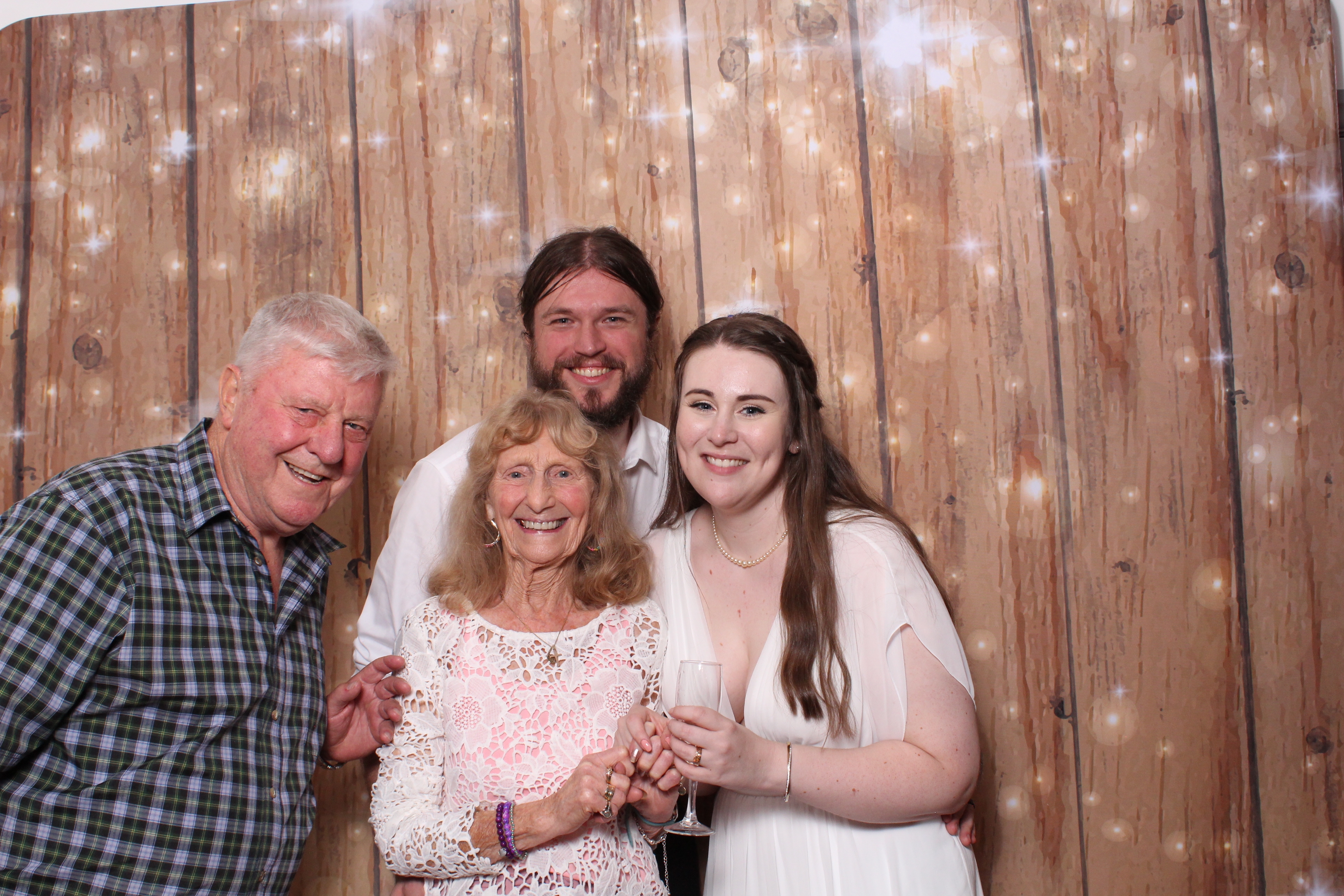 Beth & Ben  | View more photos from the event at gallery.magicimages.uk/u/MagicImages/Beth-Ben