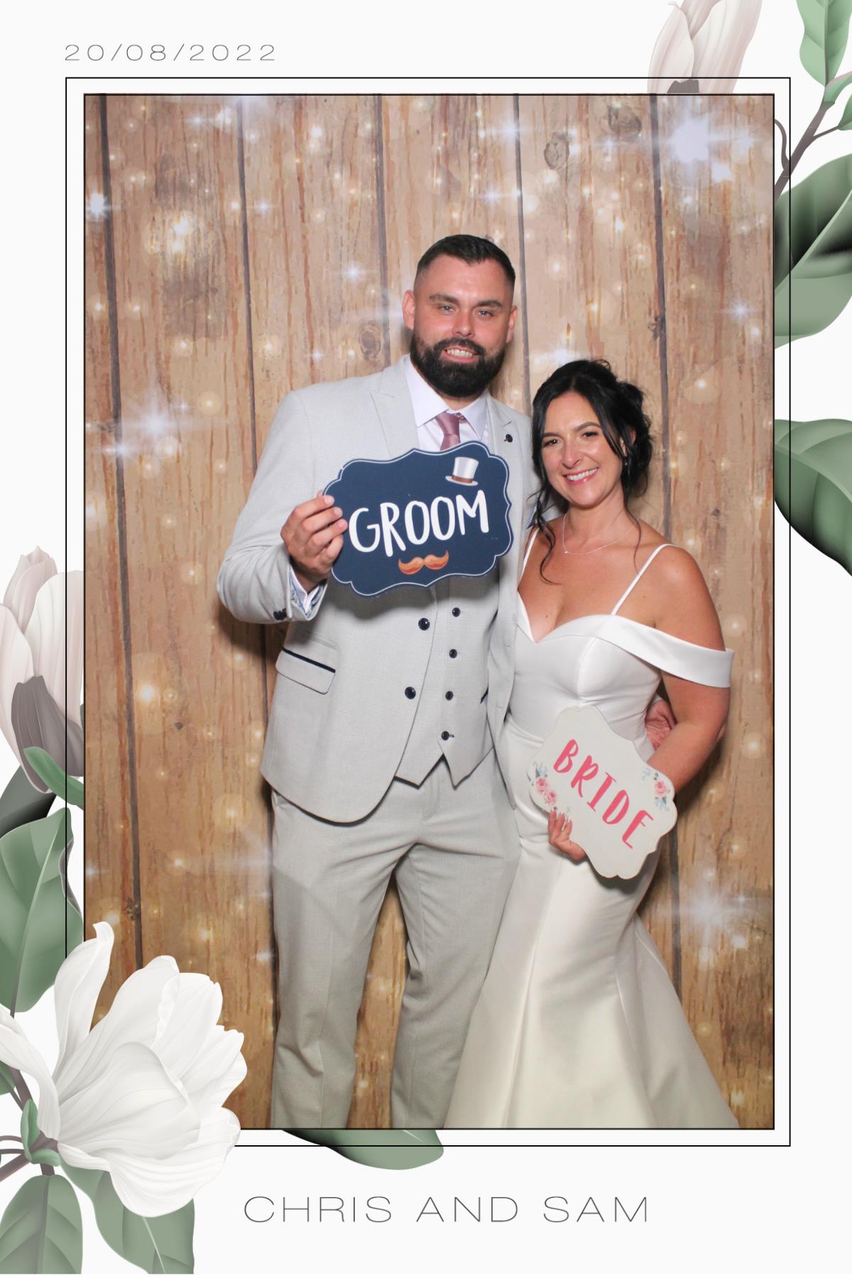 Chris & Sam  | View more photos from the event at gallery.magicimages.uk/u/MagicImages/Chris-Sam