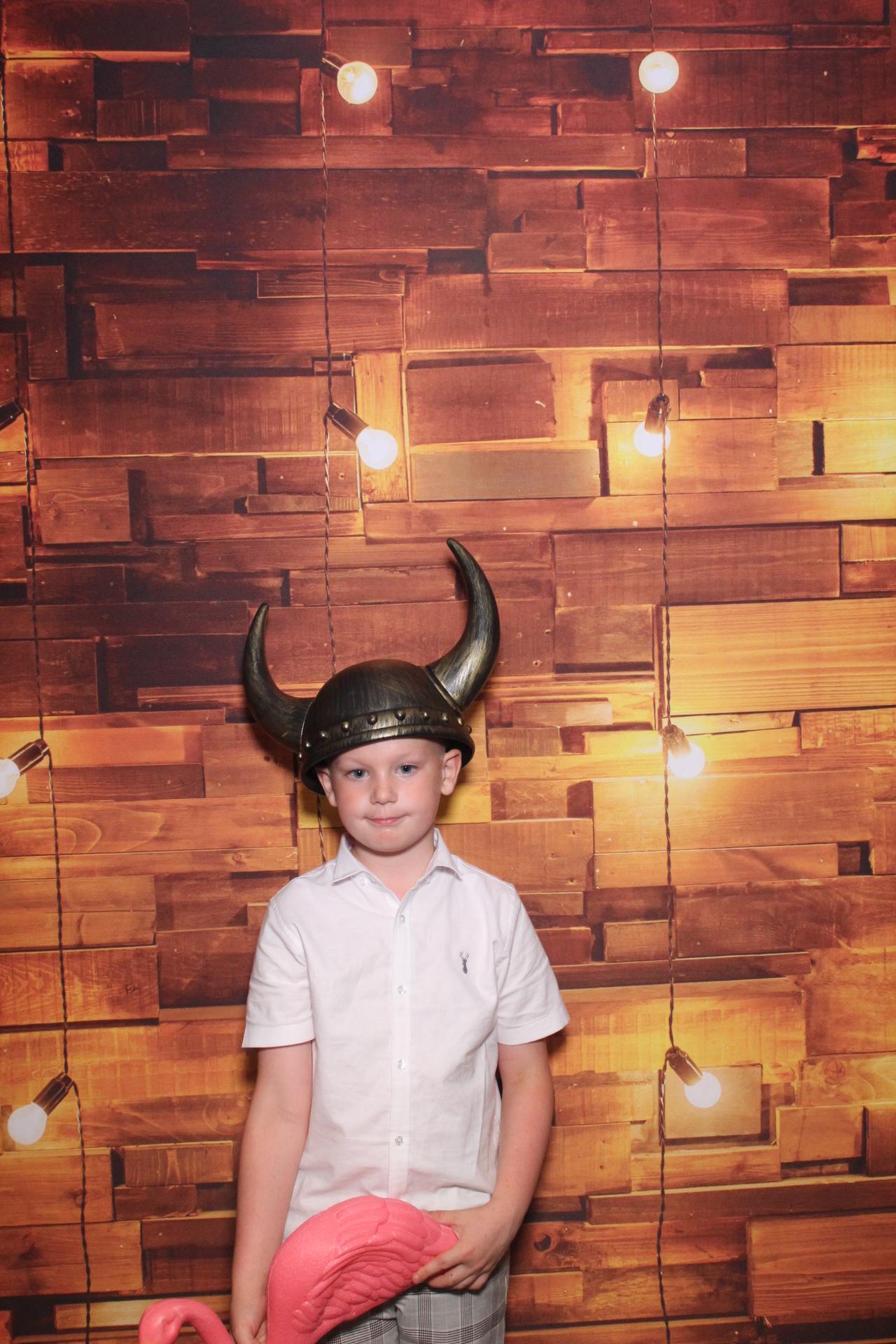 Danielle & Steven  | View more photos from the event at gallery.magicimages.uk/u/MagicImages/Danielle-Steven