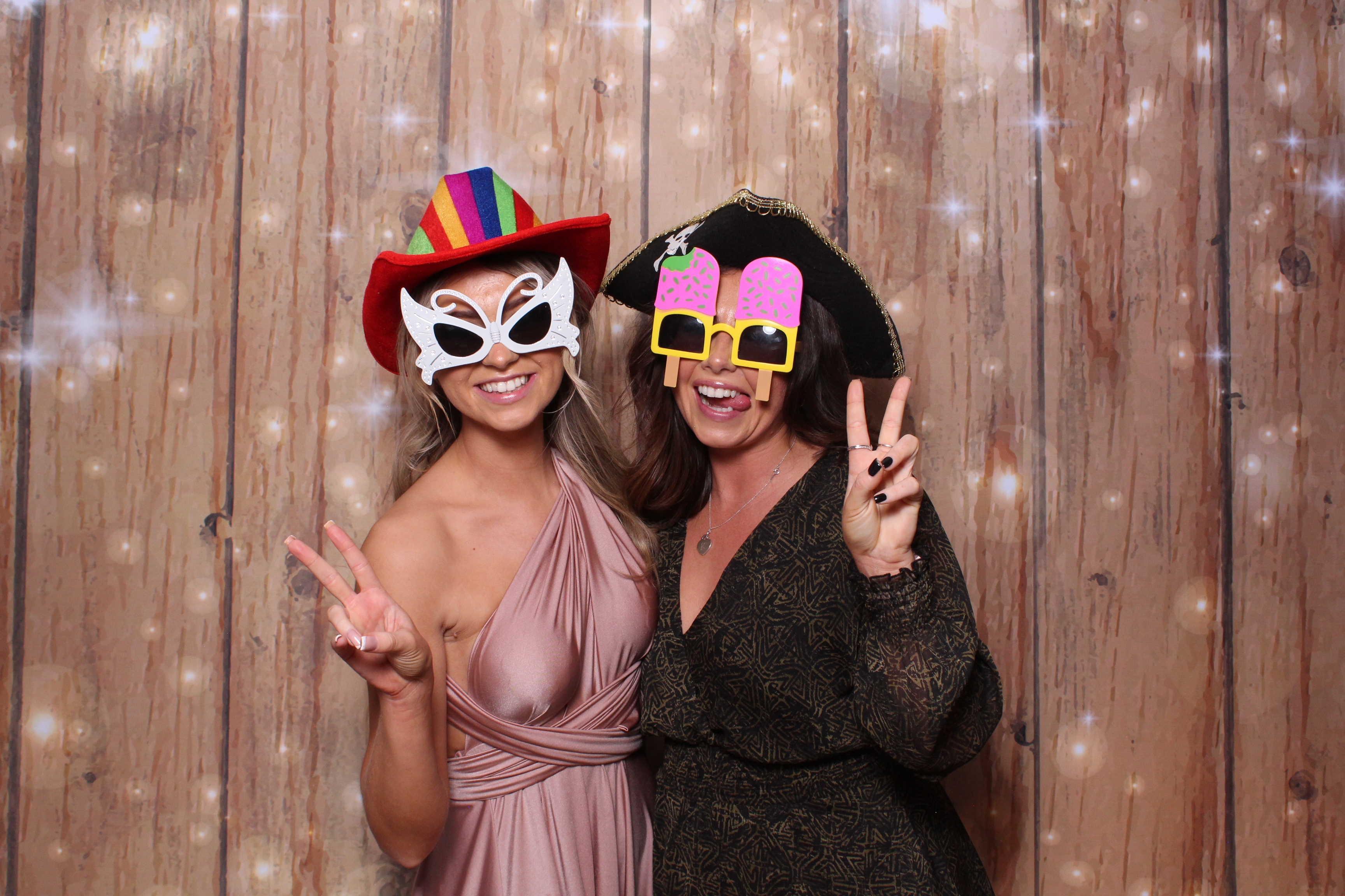 Kerri & Richard  | View more photos from the event at gallery.magicimages.uk/u/MagicImages/Kerri-Richard