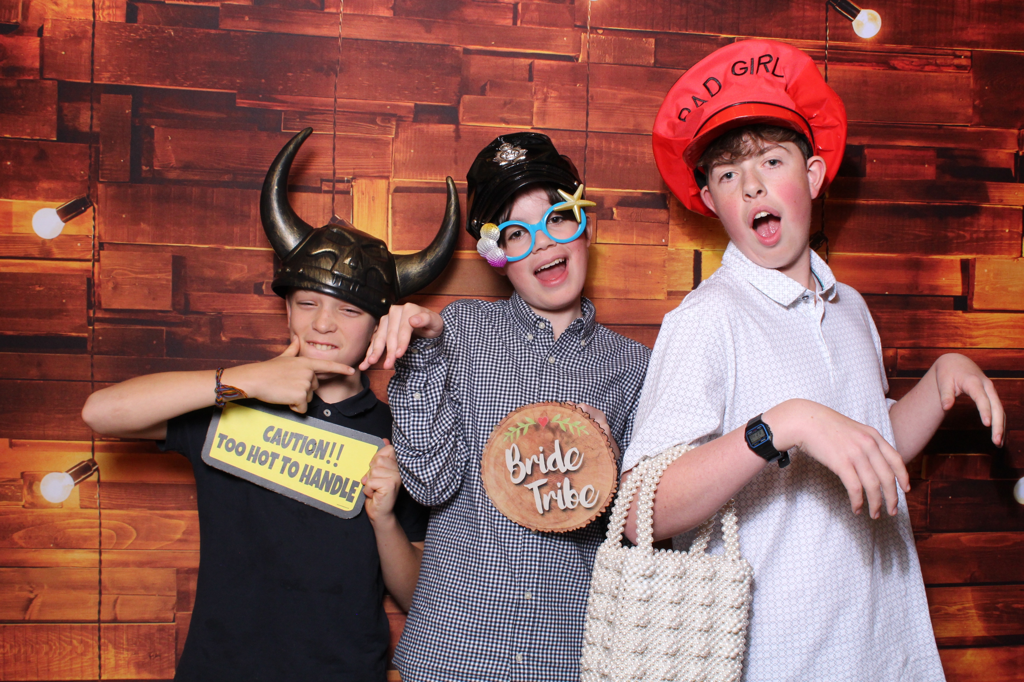 Laura & Matt  | View more photos from the event at gallery.magicimages.uk/u/MagicImages/Laura-Matt