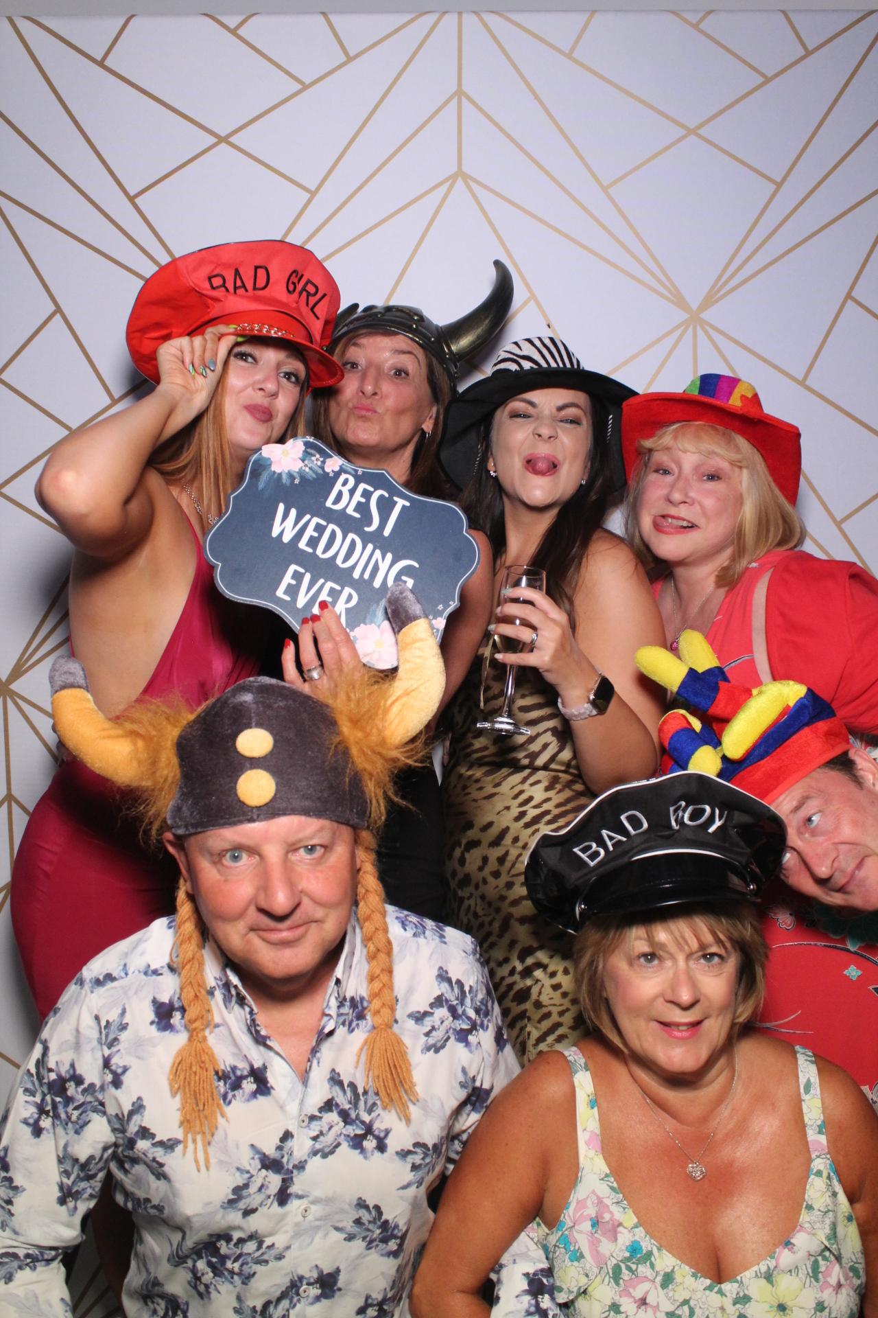 Luke & Soph  | View more photos from the event at gallery.magicimages.uk/u/MagicImages/Luke-Soph