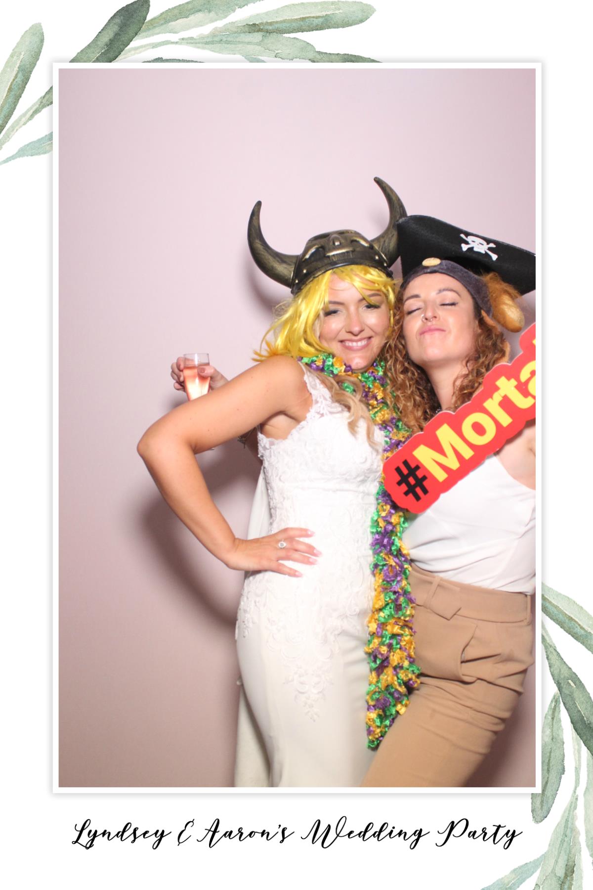 Lyndsey & Aaron | View more photos from the event at gallery.magicimages.uk/u/MagicImages/Lyndsey-Aaron