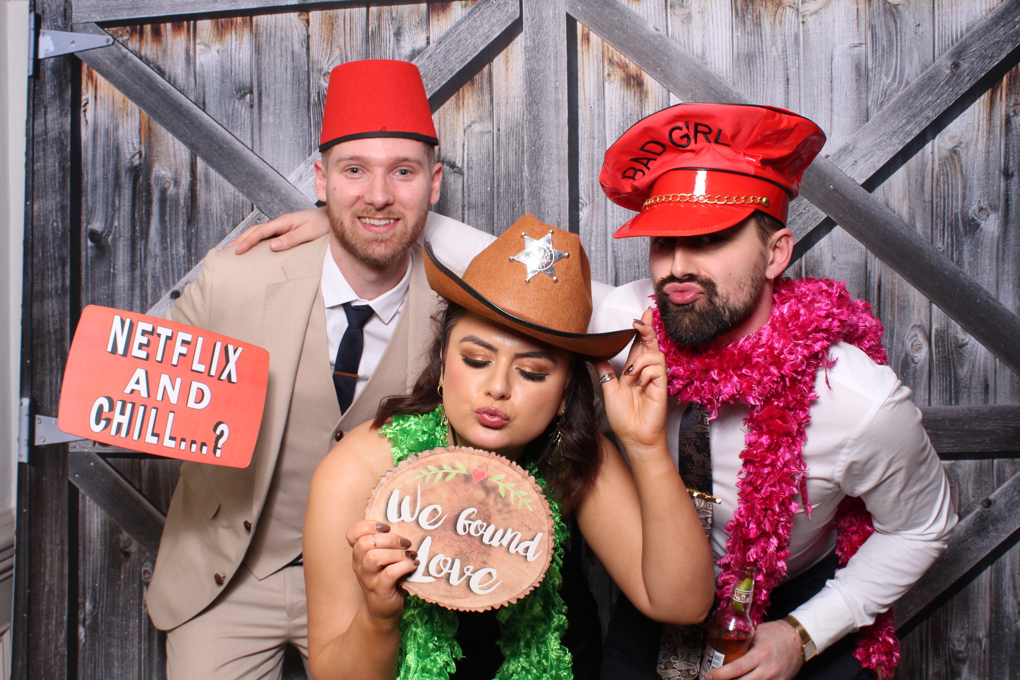 Mike & Kelly | View more photos from the event at gallery.magicimages.uk/u/MagicImages/Mike-Kelly