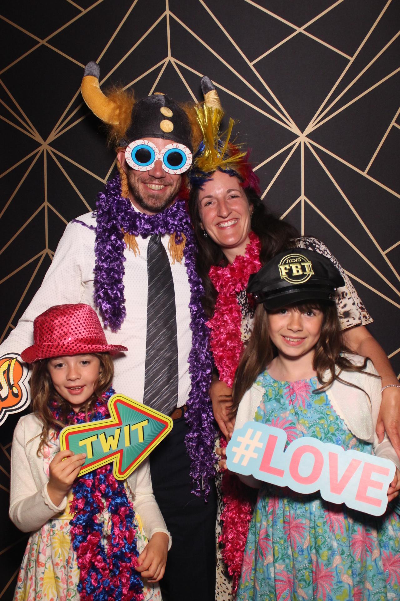 The Hannan's | View more photos from the event at gallery.magicimages.uk/u/MagicImages/The-Hannans