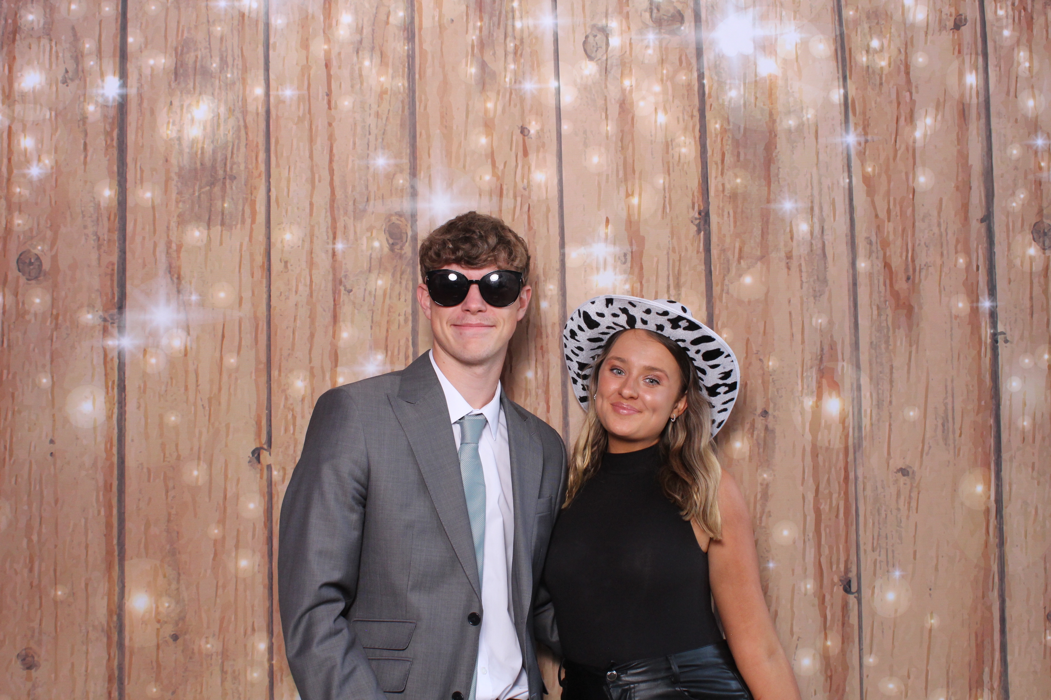 Adam & Vic  | View more photos from the event at gallery.magicimages.uk/u/MagicImages/Adam-Vic