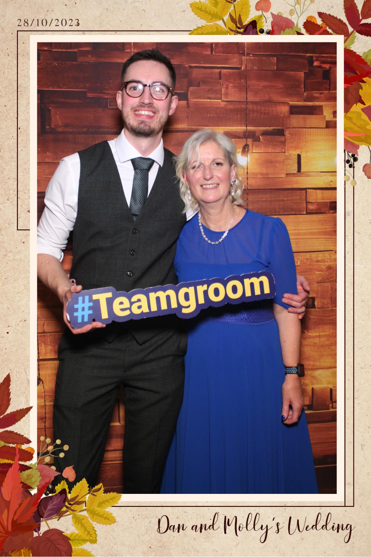 Dan & Molly  | View more photos from the event at gallery.magicimages.uk/u/MagicImages/Dan-Molly