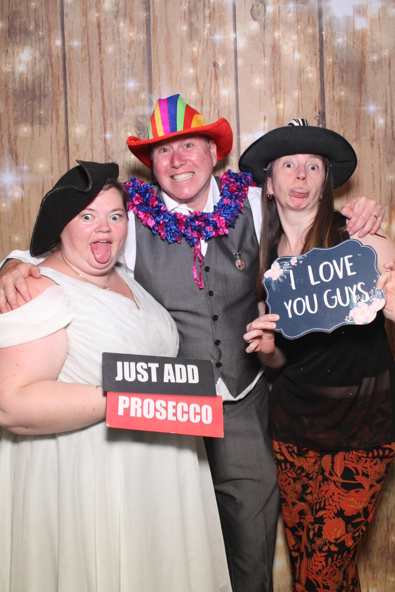 Suzi & Dave  | View more photos from the event at gallery.magicimages.uk/u/MagicImages/Suzi-Dave