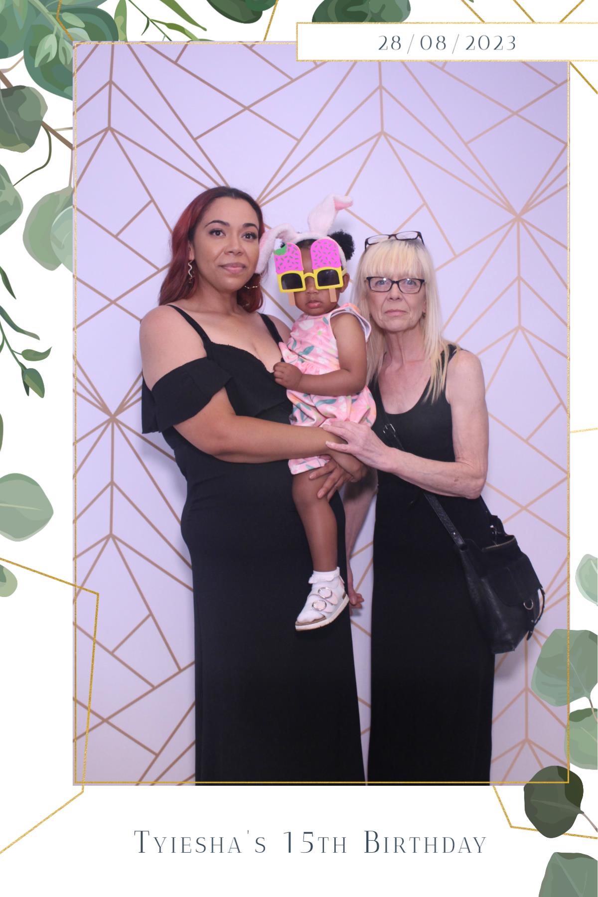 Tyiesha 15th Birthday  | View more photos from the event at gallery.magicimages.uk/u/MagicImages/Tyiesha-15th-Birthday