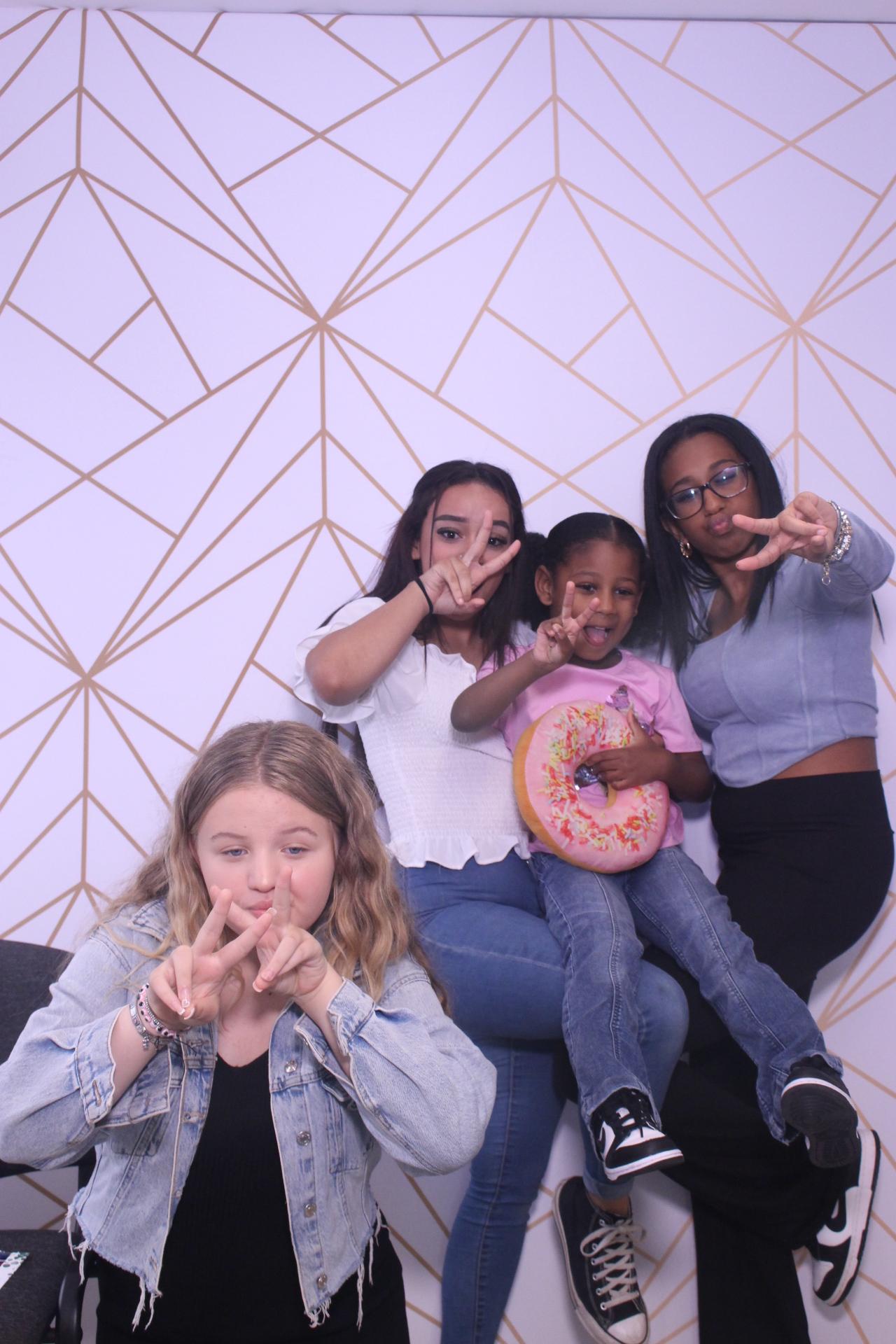 Tyiesha 15th Birthday  | View more photos from the event at gallery.magicimages.uk/u/MagicImages/Tyiesha-15th-Birthday