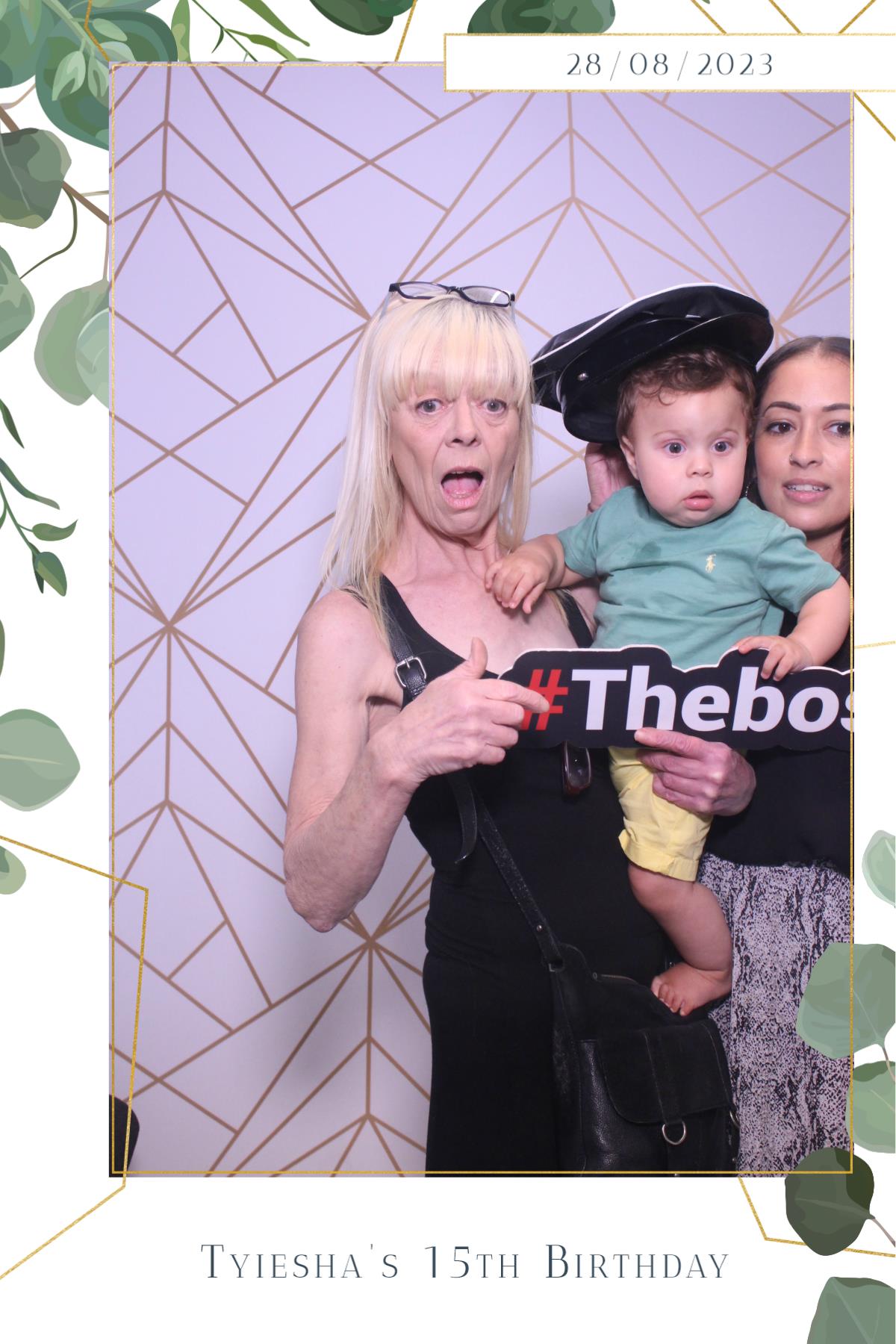 Tyiesha 15th Birthday  | View more photos from the event at gallery.magicimages.uk/u/MagicImages/Tyiesha-15th-Birthday