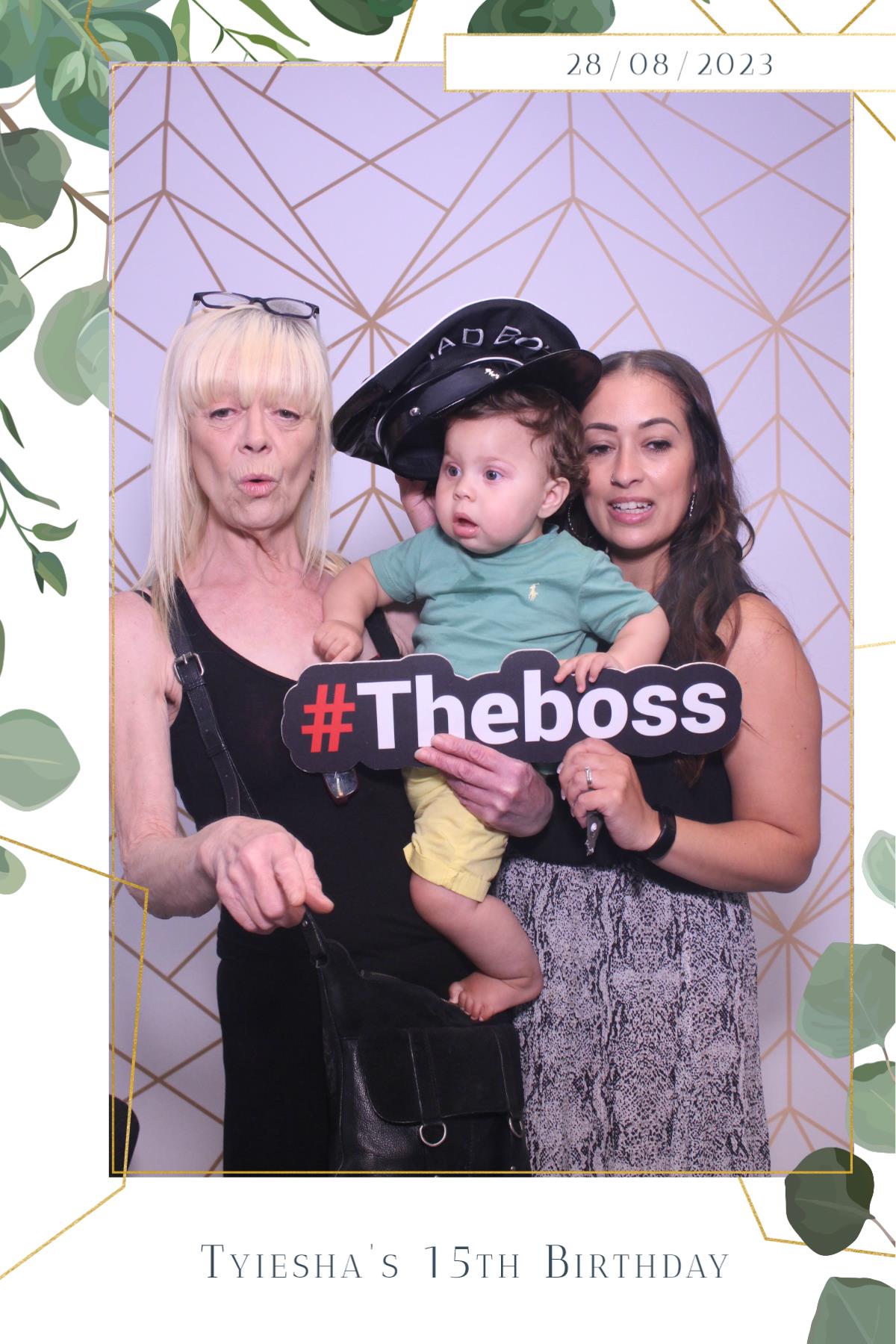 Tyiesha 15th Birthday  | View more photos from the event at gallery.magicimages.uk/u/MagicImages/Tyiesha-15th-Birthday