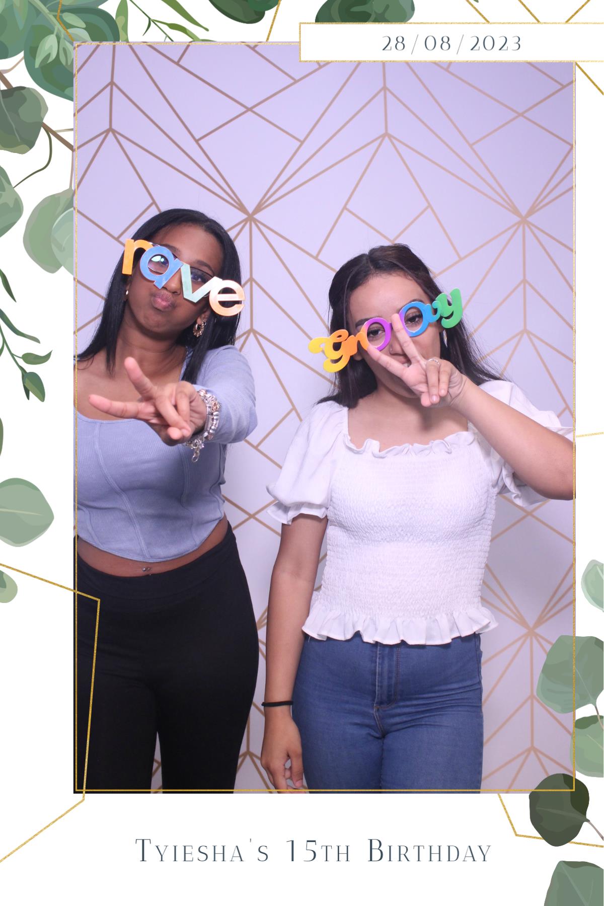 Tyiesha 15th Birthday  | View more photos from the event at gallery.magicimages.uk/u/MagicImages/Tyiesha-15th-Birthday