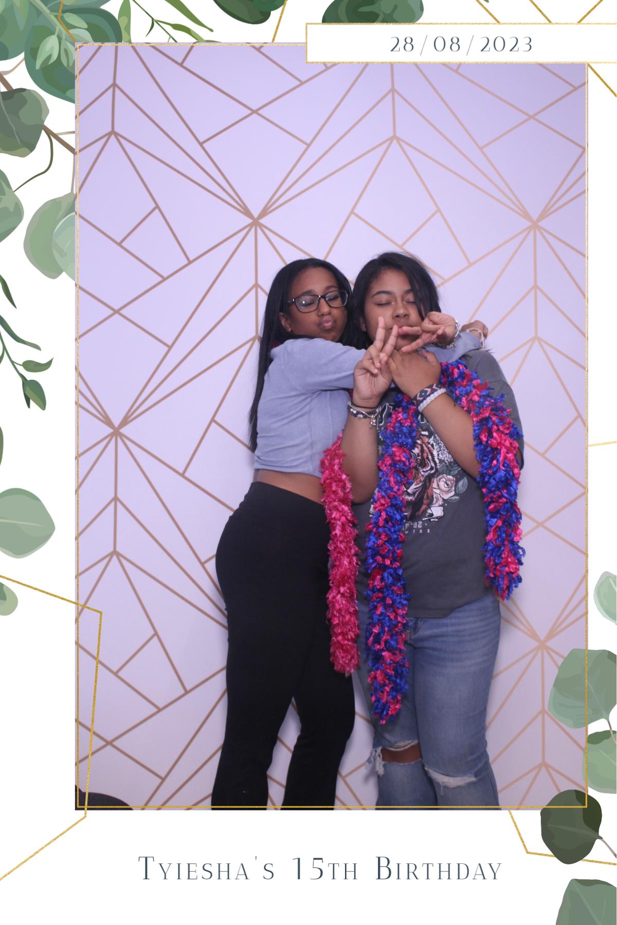 Tyiesha 15th Birthday  | View more photos from the event at gallery.magicimages.uk/u/MagicImages/Tyiesha-15th-Birthday