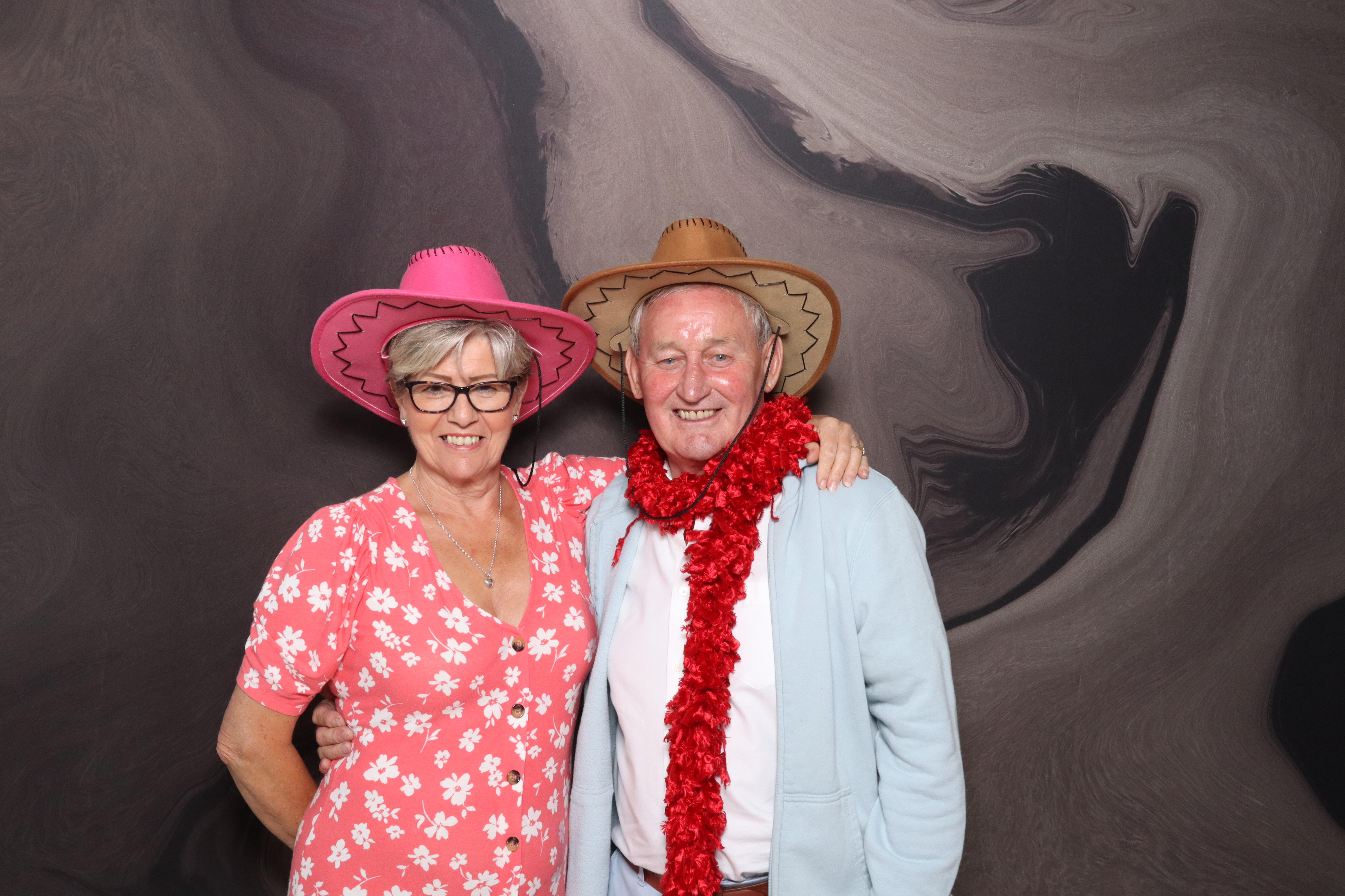 Emma & Geoff  | View more photos from the event at gallery.magicimages.uk/u/MagicImages/Emma-Geoff