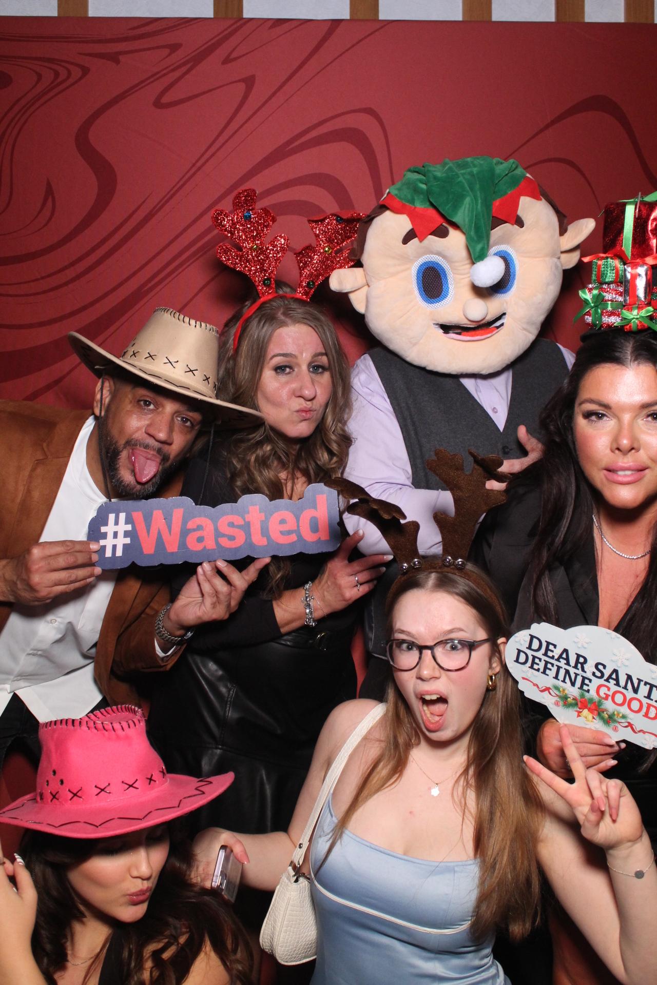 Freeths Christmas Party  | View more photos from the event at gallery.magicimages.uk/u/MagicImages/Freeths-Christmas-Party