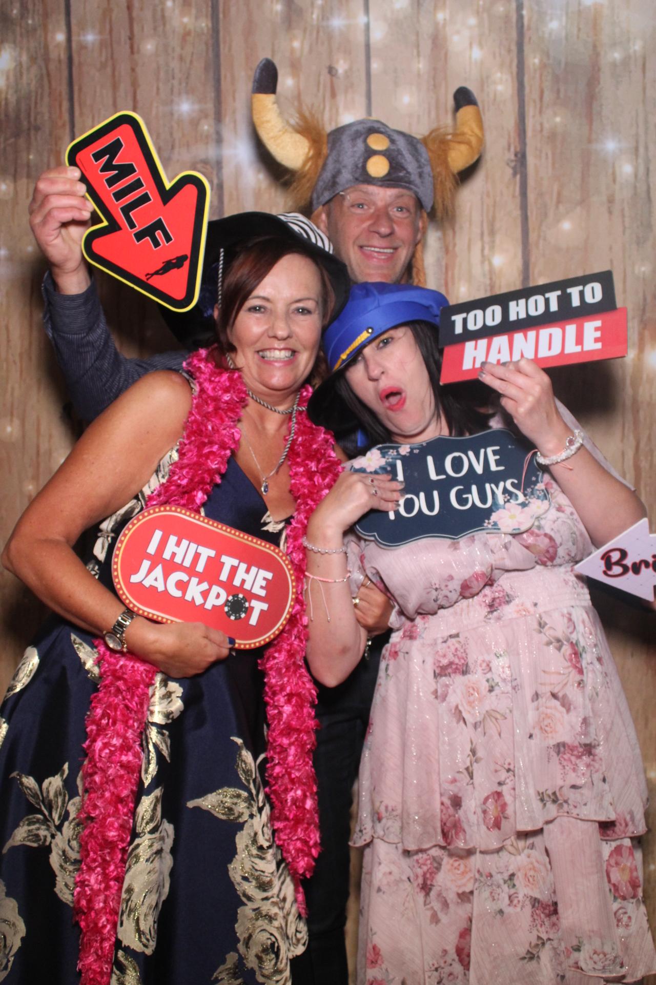 Jackson and Alice | View more photos from the event at gallery.magicimages.uk/u/MagicImages/Jackson-and-Alice