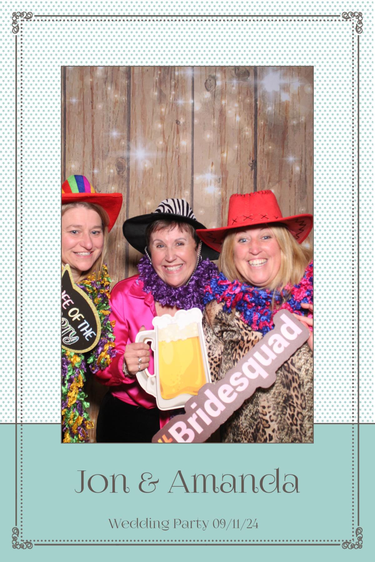 Jon & Amanda  | View more photos from the event at gallery.magicimages.uk/u/MagicImages/Jon-Amanda