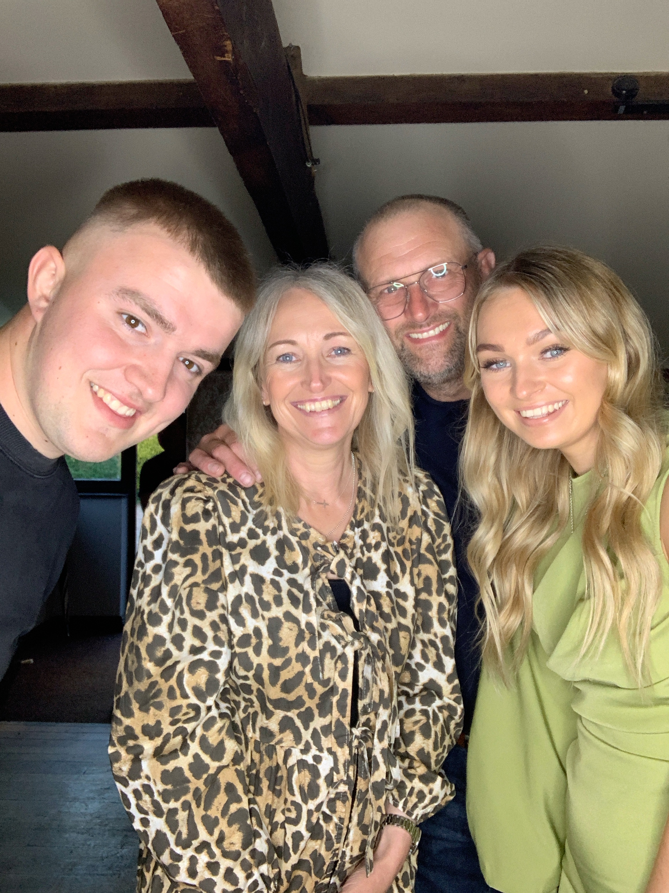 Louisa & Ems Birthdays  | View more photos from the event at gallery.magicimages.uk/u/MagicImages/Louisa-Ems-Birthdays