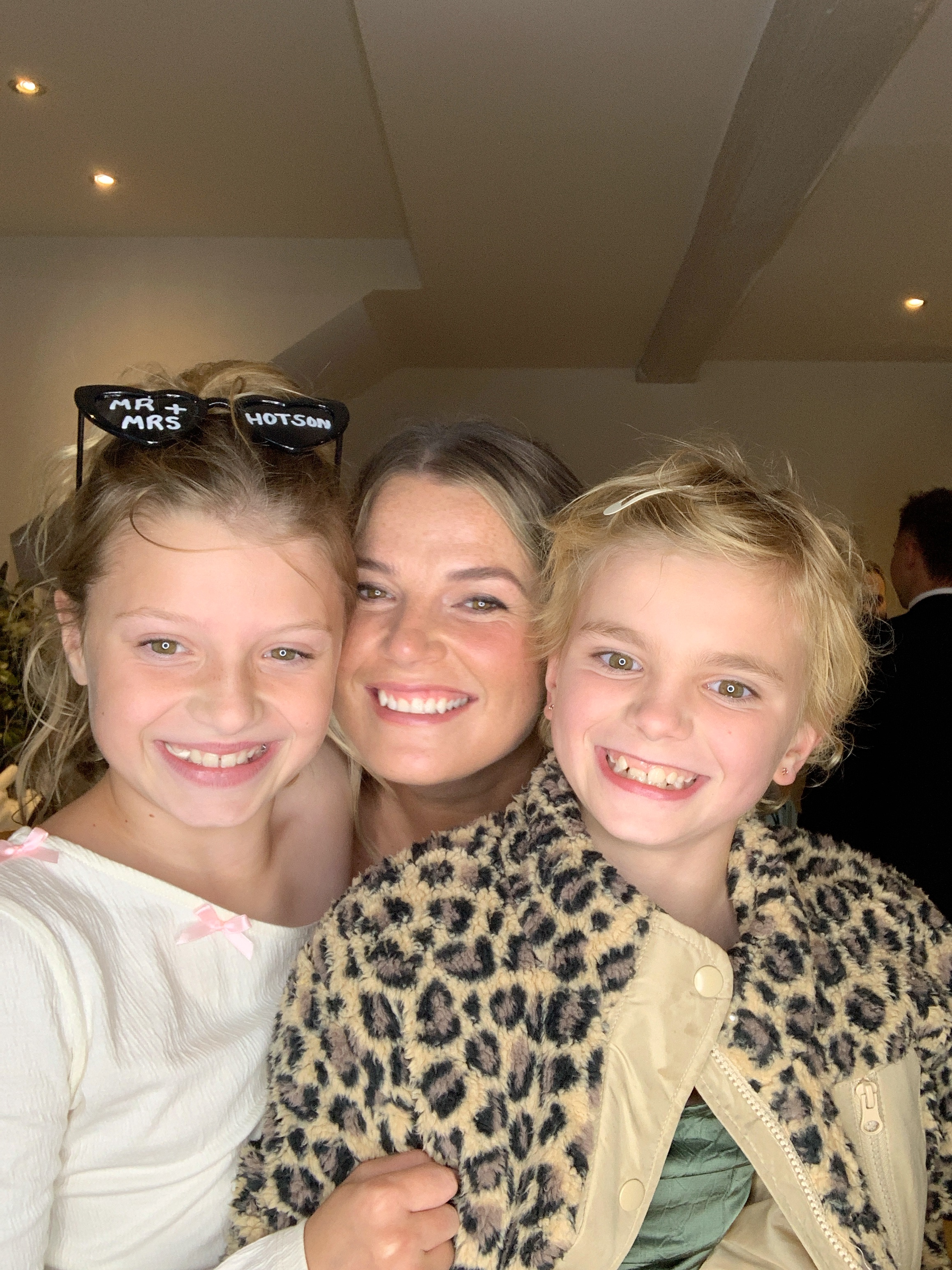 Molly & Connor  | View more photos from the event at gallery.magicimages.uk/u/MagicImages/Molly-Connor