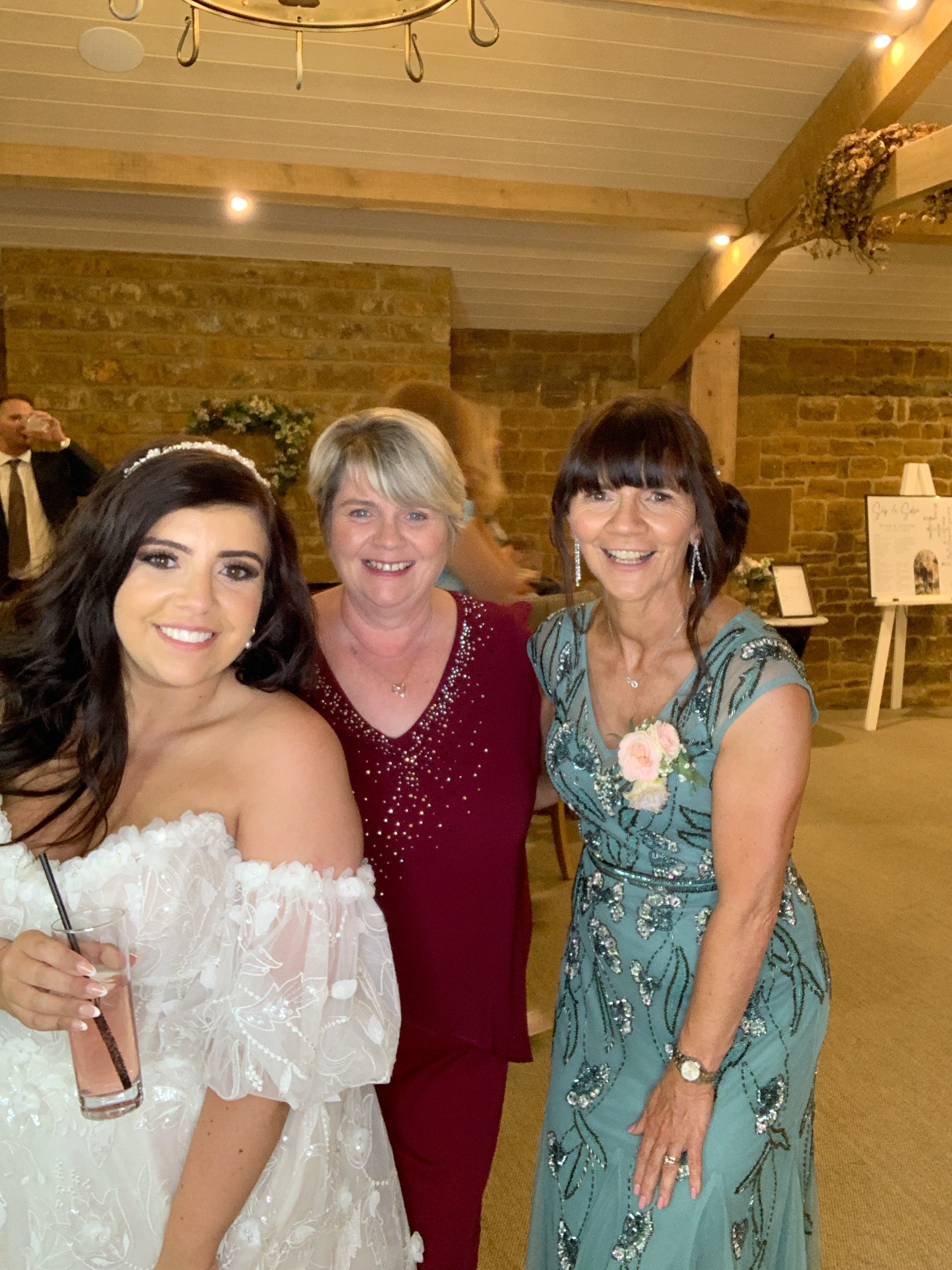 Mr & Mrs Howe photos  | View more photos from the event at gallery.magicimages.uk/u/MagicImages/Mr-Mrs-Howe-photos