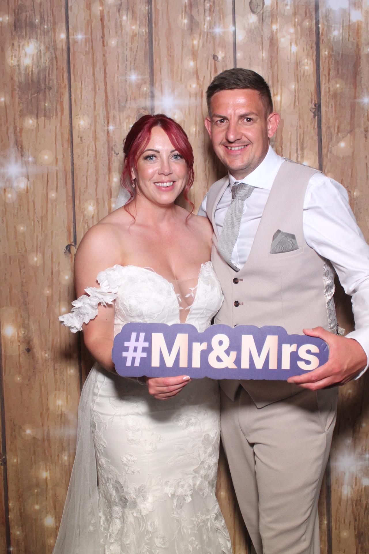 Mr & Mrs Read  | View more photos from the event at gallery.magicimages.uk/u/MagicImages/Mr-Mrs-Read