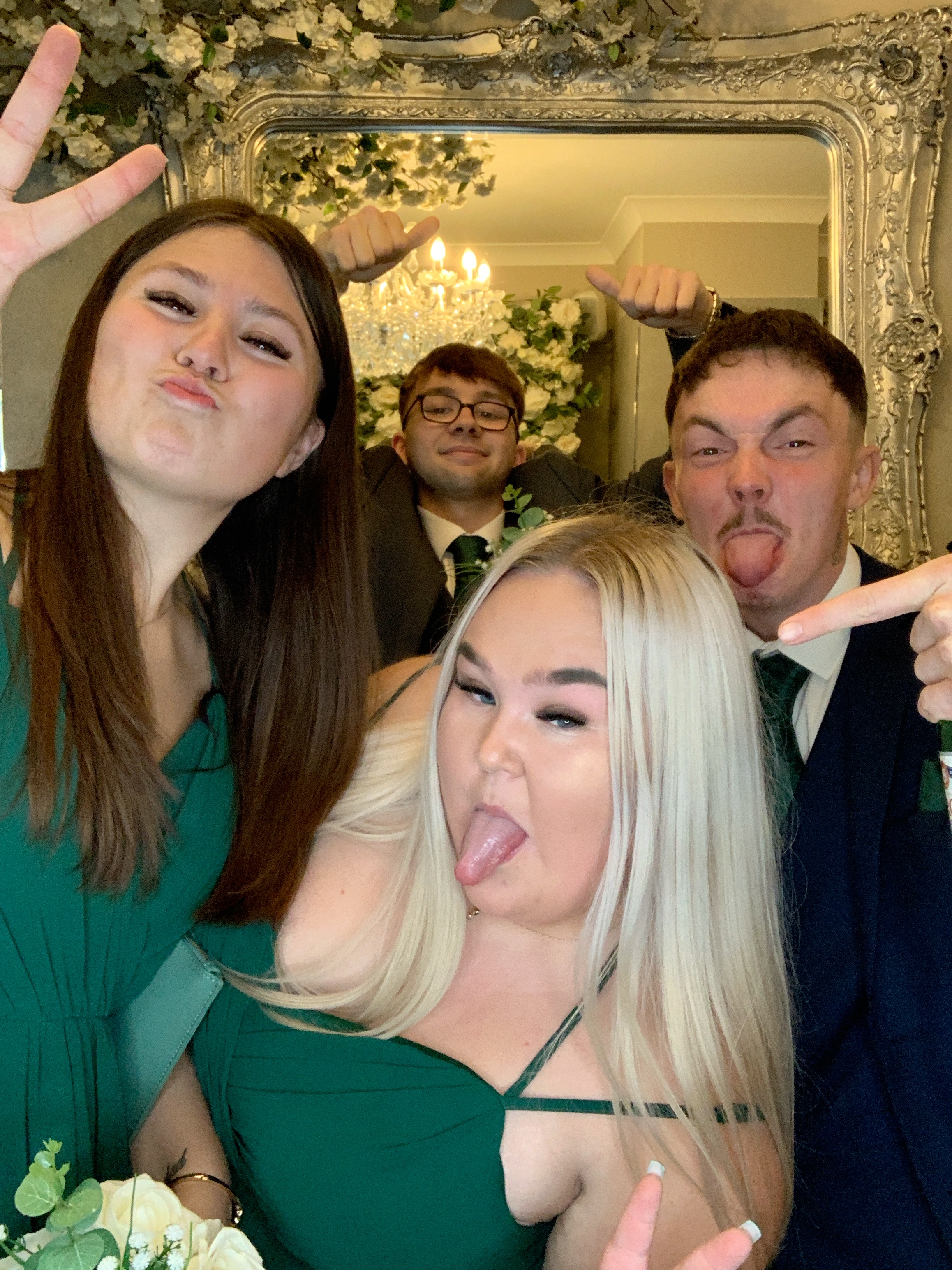 Mr & Mrs Thompson  | View more photos from the event at gallery.magicimages.uk/u/MagicImages/Mr-Mrs-Thompson