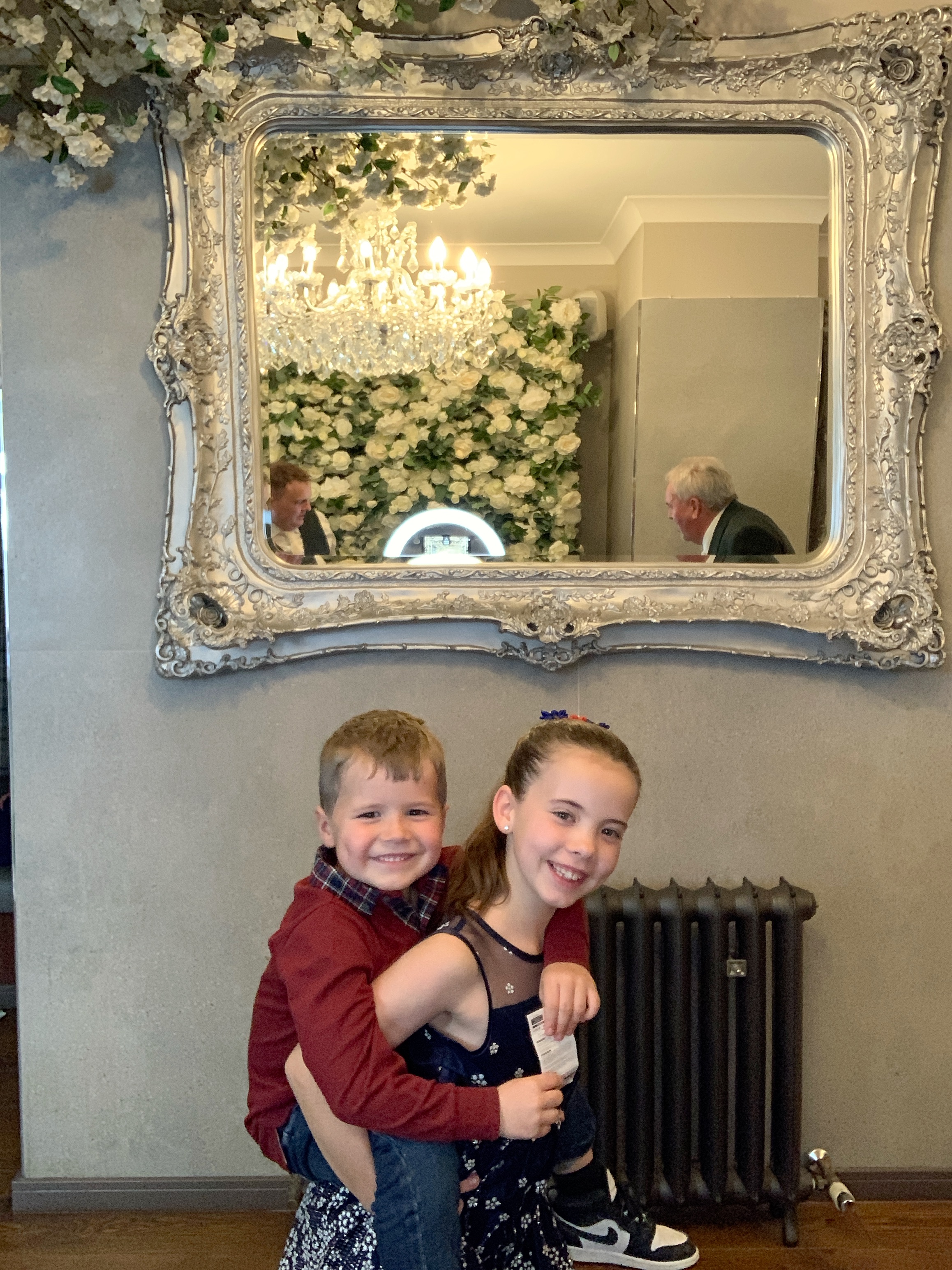 Mr & Mrs Thompson  | View more photos from the event at gallery.magicimages.uk/u/MagicImages/Mr-Mrs-Thompson