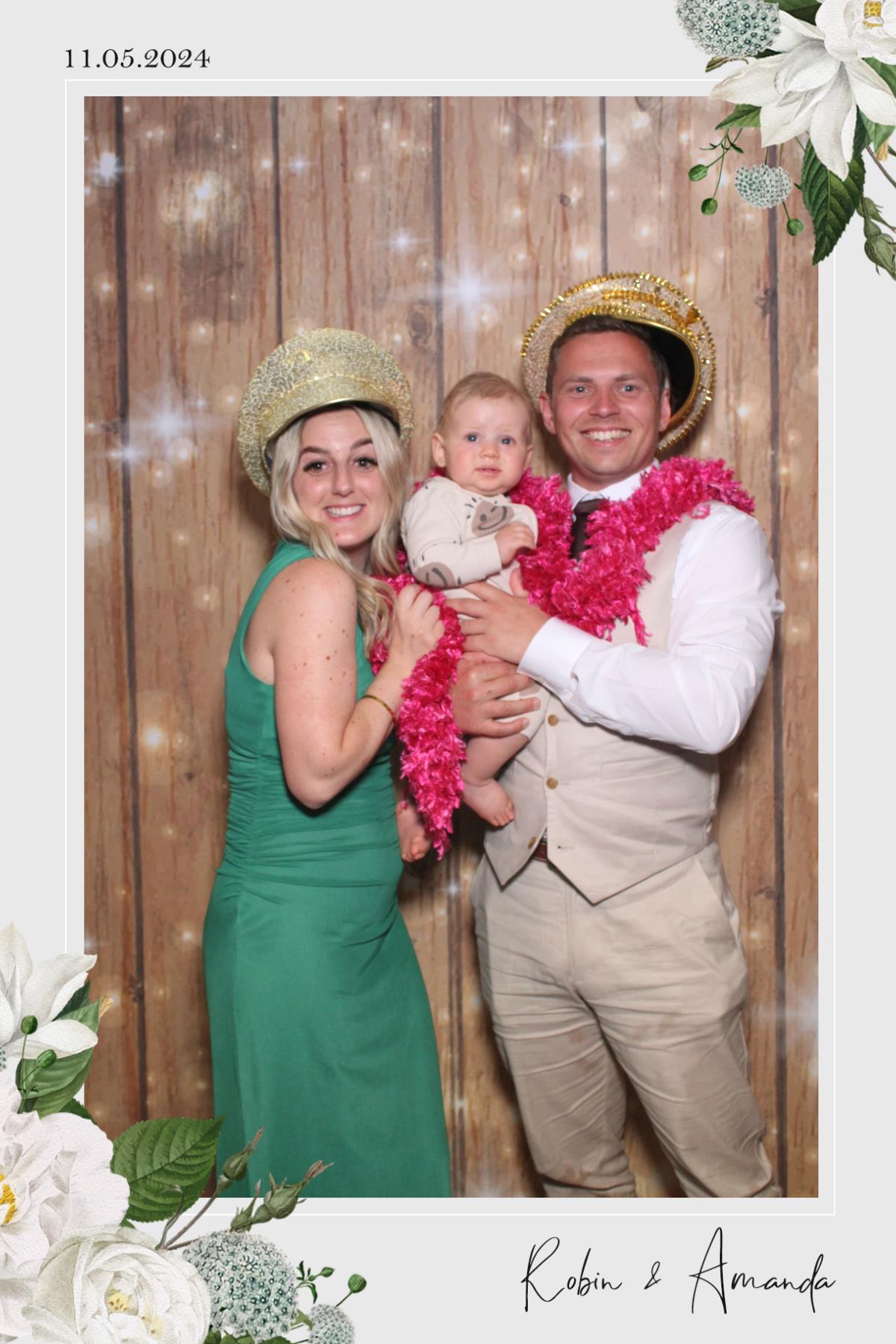 Robin & Amanda  | View more photos from the event at gallery.magicimages.uk/u/MagicImages/Robin-Amanda