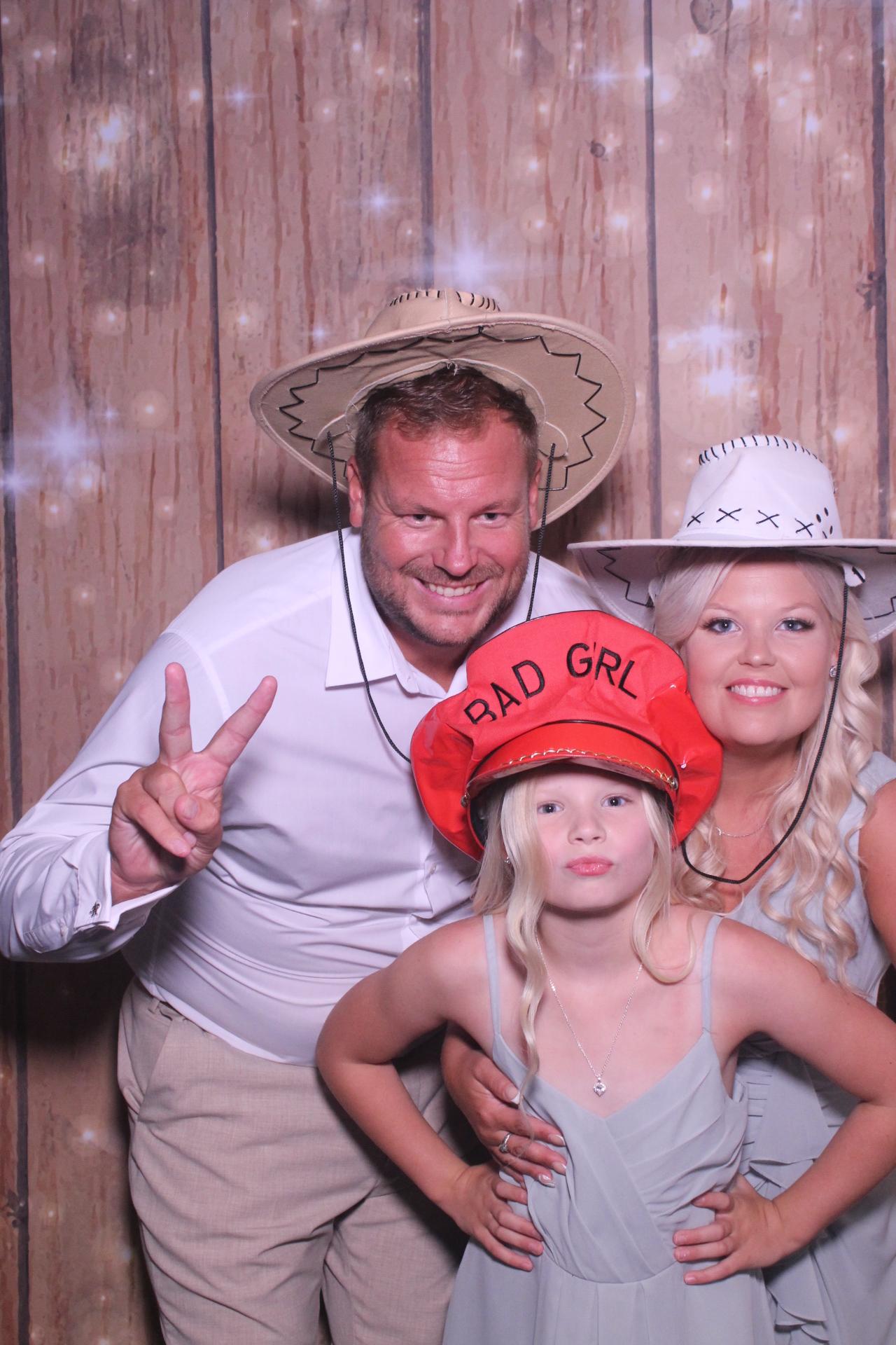 Aaron and Marie’s Wedding | View more photos from the event at gallery.magicimages.uk/u/MagicImages/Aaron-and-Marie’s-Wedding