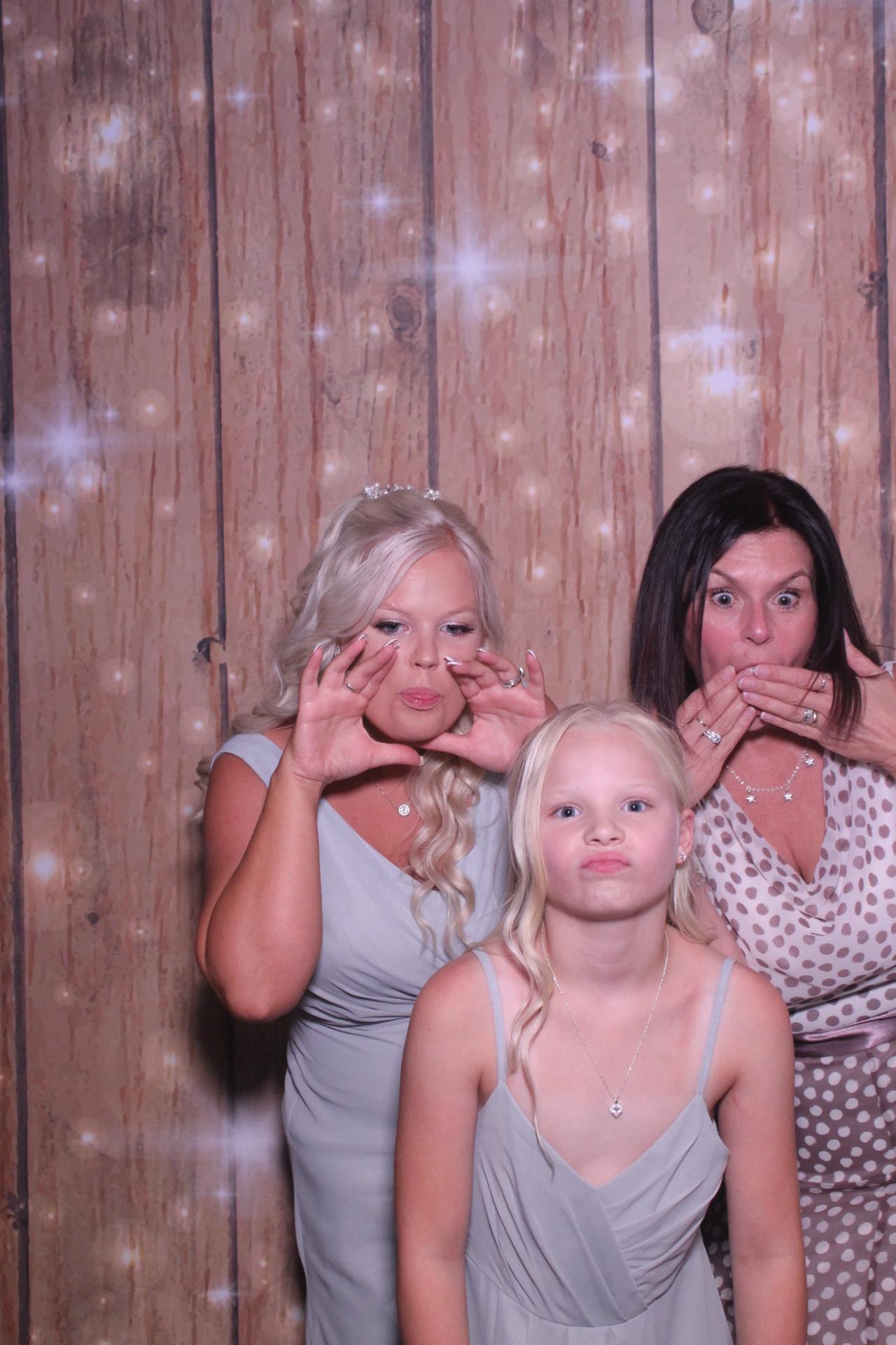 Aaron and Marie’s Wedding | View more photos from the event at gallery.magicimages.uk/u/MagicImages/Aaron-and-Marie’s-Wedding