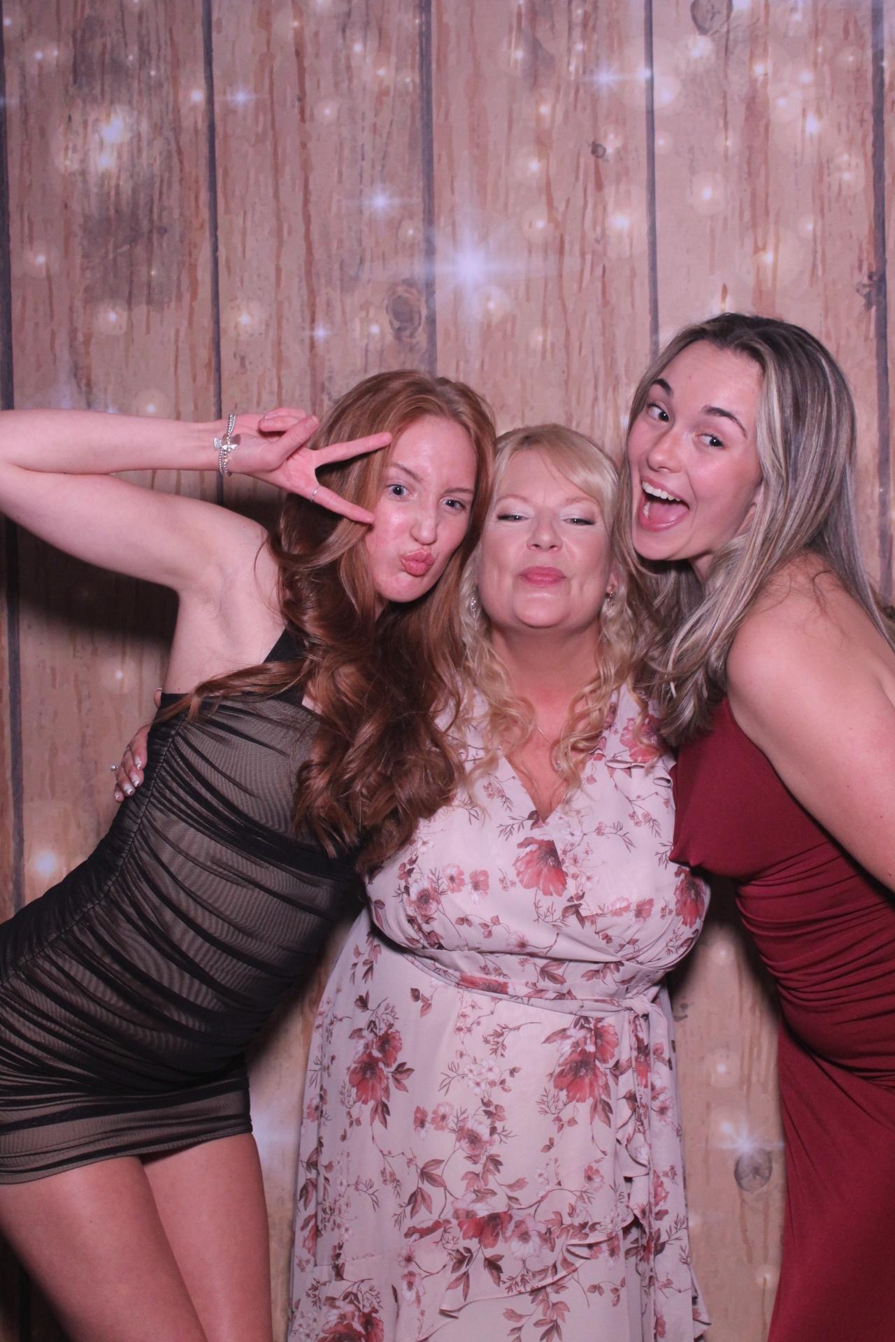 Aaron and Marie’s Wedding | View more photos from the event at gallery.magicimages.uk/u/MagicImages/Aaron-and-Marie’s-Wedding