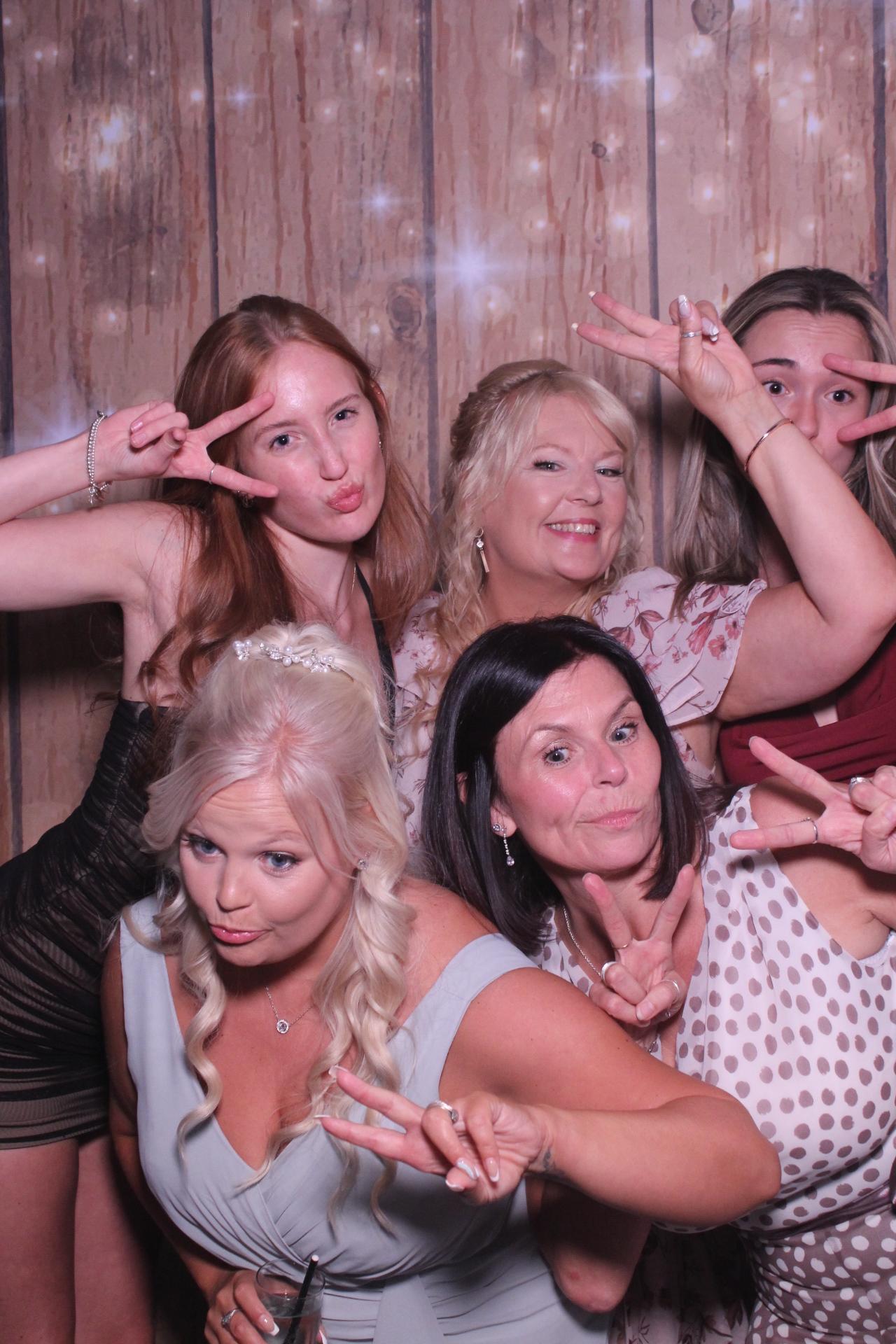 Aaron and Marie’s Wedding | View more photos from the event at gallery.magicimages.uk/u/MagicImages/Aaron-and-Marie’s-Wedding