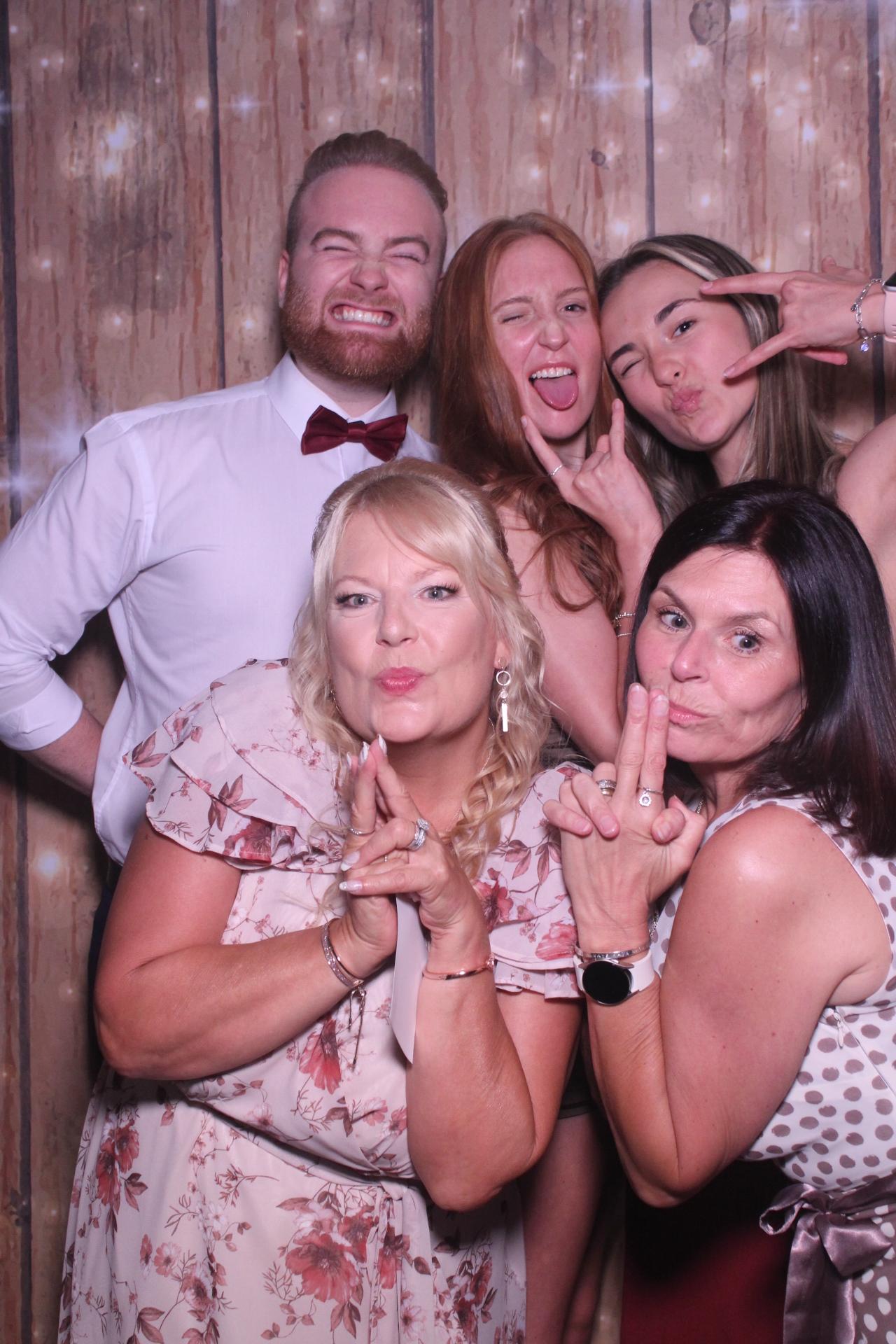 Aaron and Marie’s Wedding | View more photos from the event at gallery.magicimages.uk/u/MagicImages/Aaron-and-Marie’s-Wedding