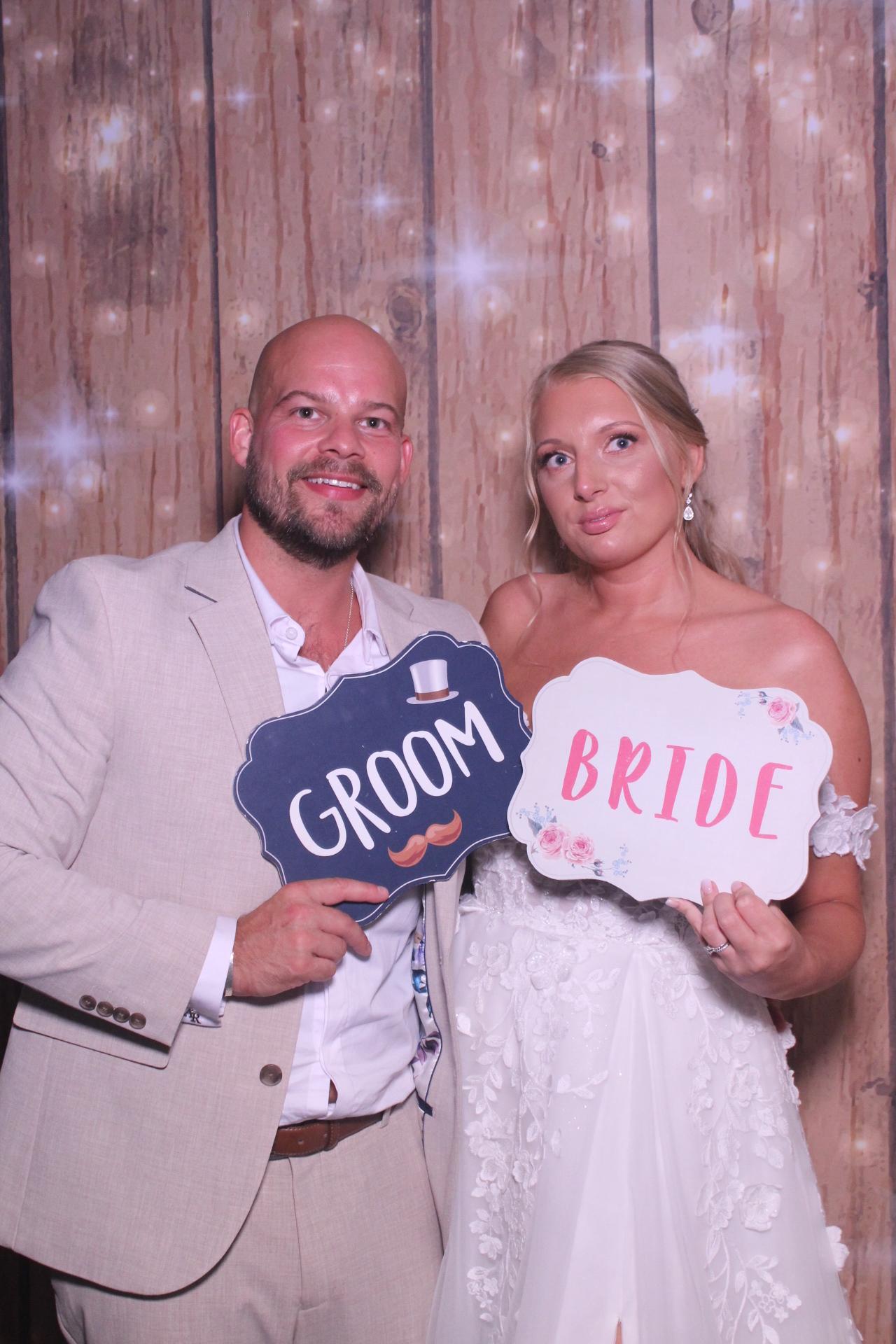 Aaron and Marie’s Wedding | View more photos from the event at gallery.magicimages.uk/u/MagicImages/Aaron-and-Marie’s-Wedding