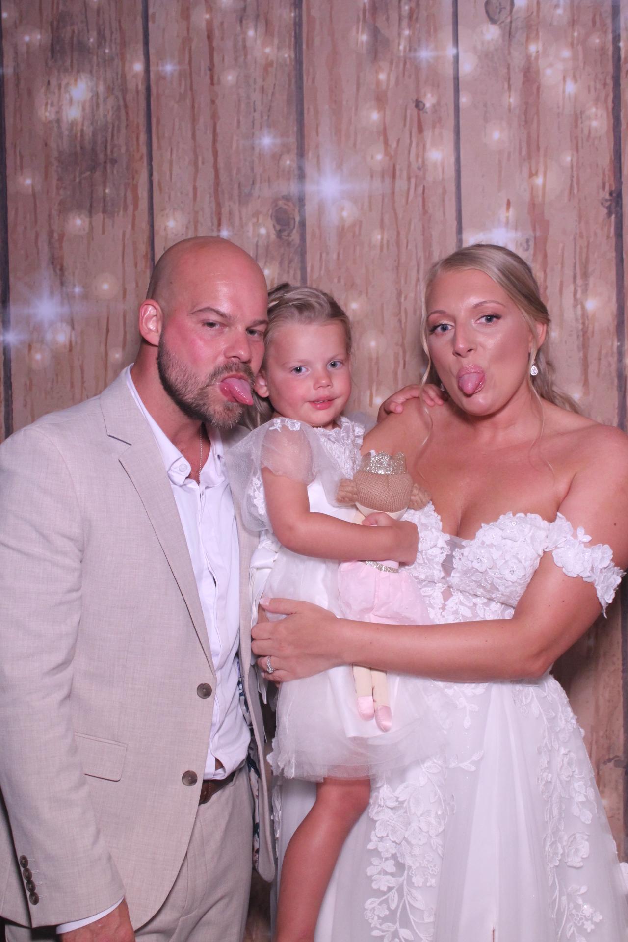 Aaron and Marie’s Wedding | View more photos from the event at gallery.magicimages.uk/u/MagicImages/Aaron-and-Marie’s-Wedding