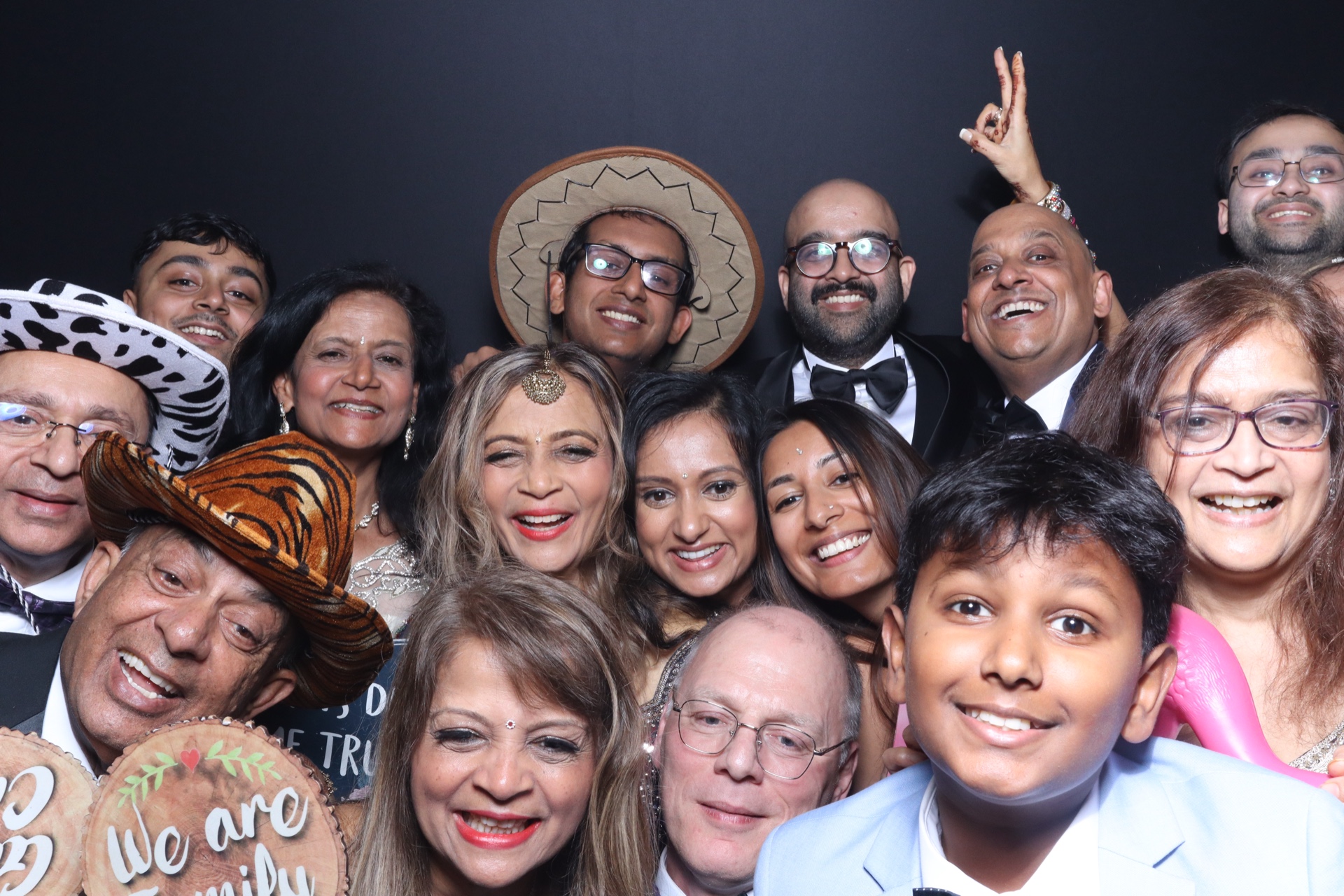 Anish & Monica  | View more photos from the event at gallery.magicimages.uk/u/MagicImages/Anish-Monica