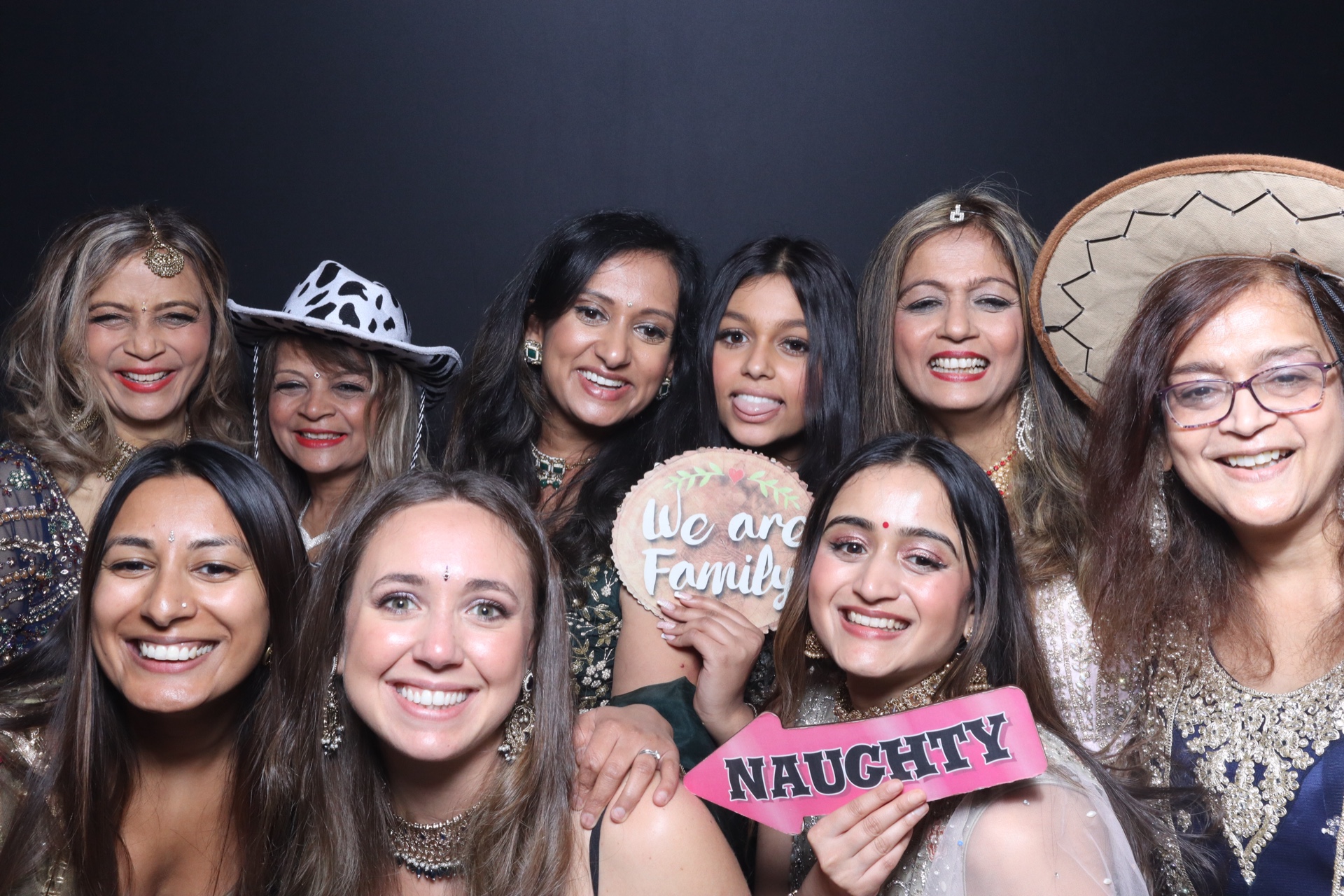 Anish & Monica  | View more photos from the event at gallery.magicimages.uk/u/MagicImages/Anish-Monica