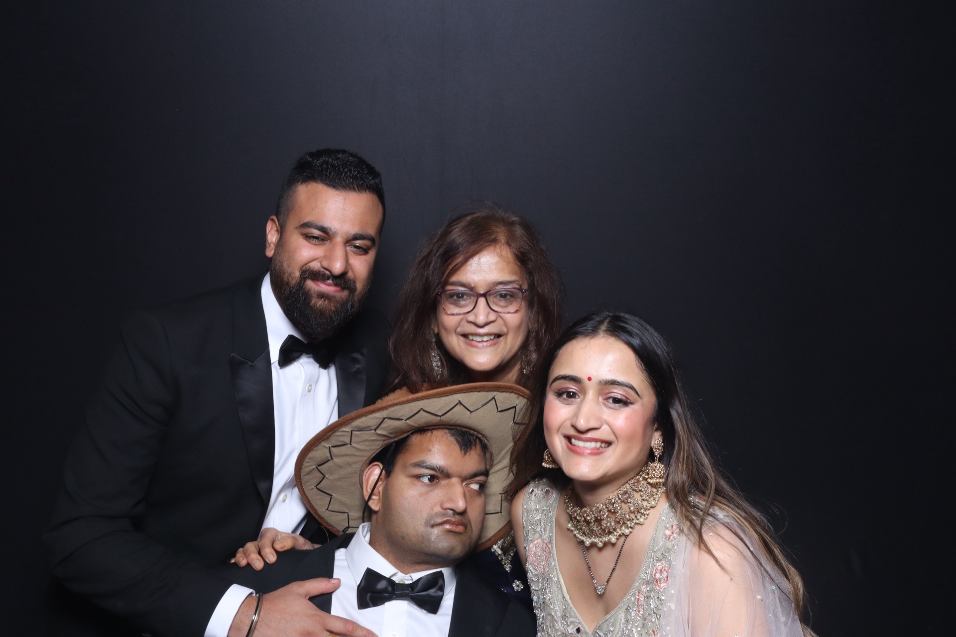 Anish & Monica  | View more photos from the event at gallery.magicimages.uk/u/MagicImages/Anish-Monica