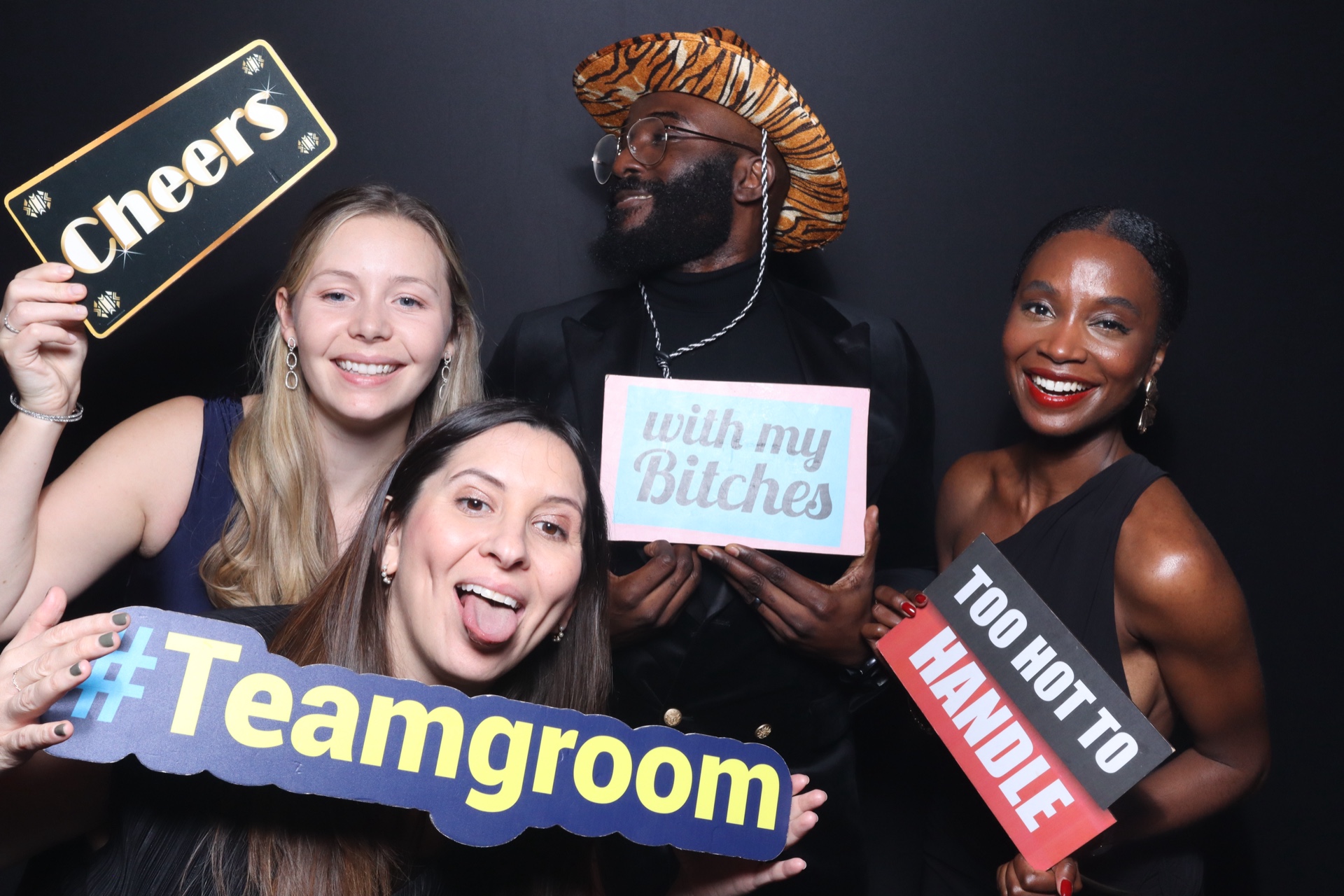 Anish & Monica  | View more photos from the event at gallery.magicimages.uk/u/MagicImages/Anish-Monica